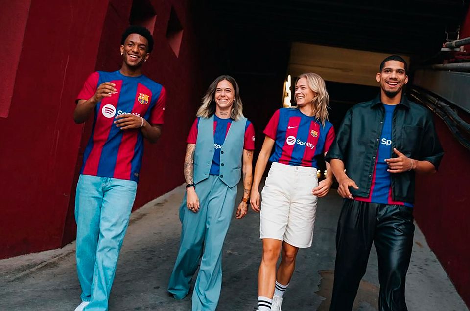 El Barça presenta su nueva piel acordándose de la sección femenina - Fútbol Factory