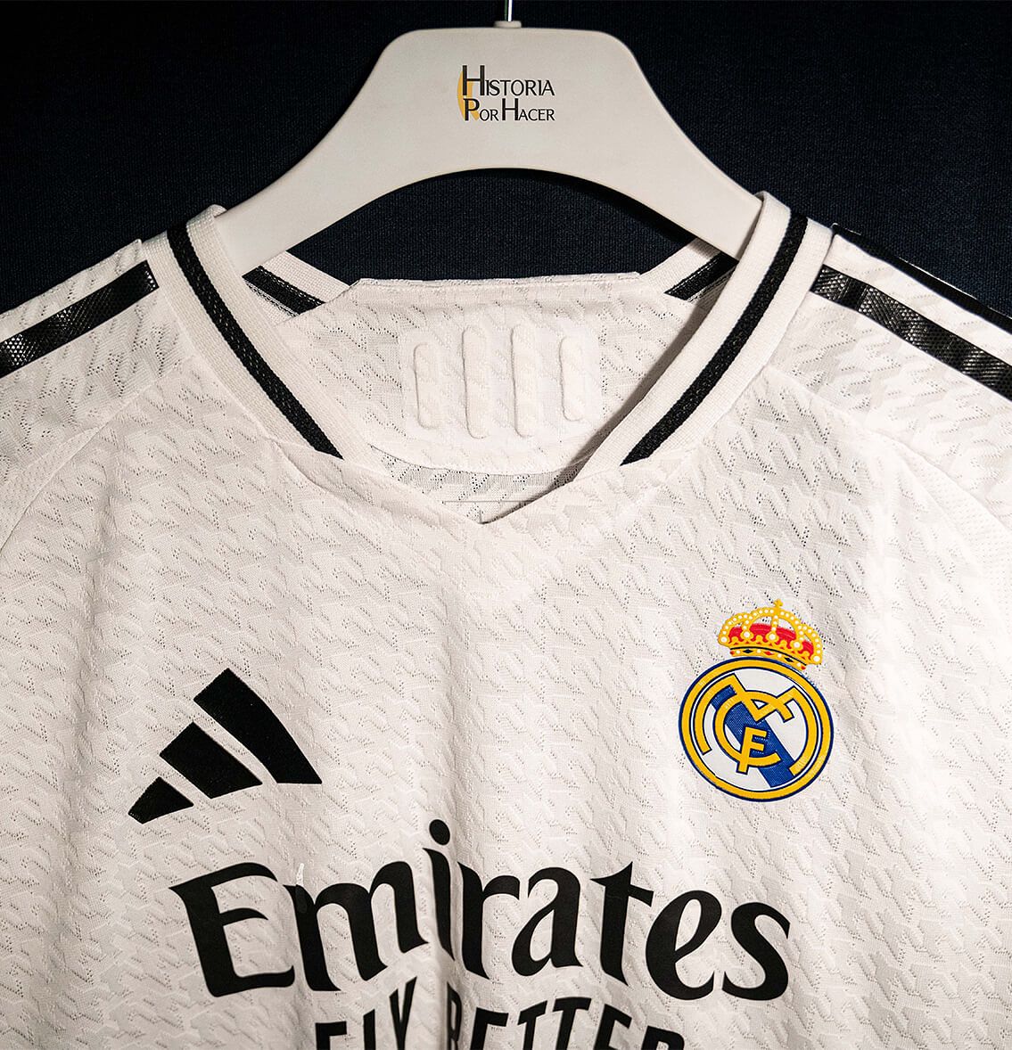 Fiel a su procedencia: el Real Madrid estrena camiseta para la 24/25