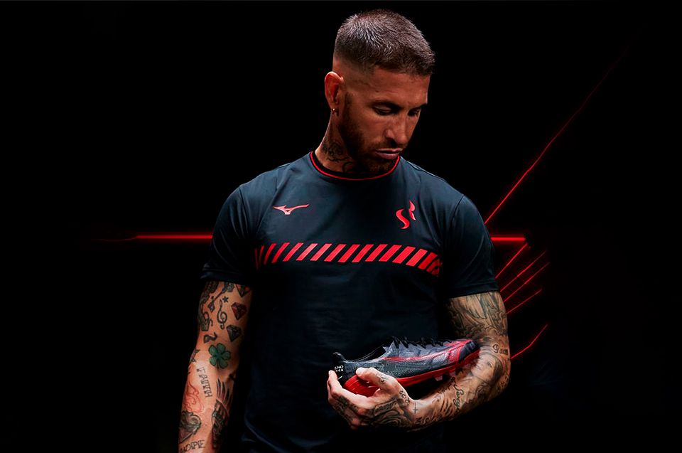 Sergio Ramos renueva su compromiso con Mizuno - Fútbol Factory