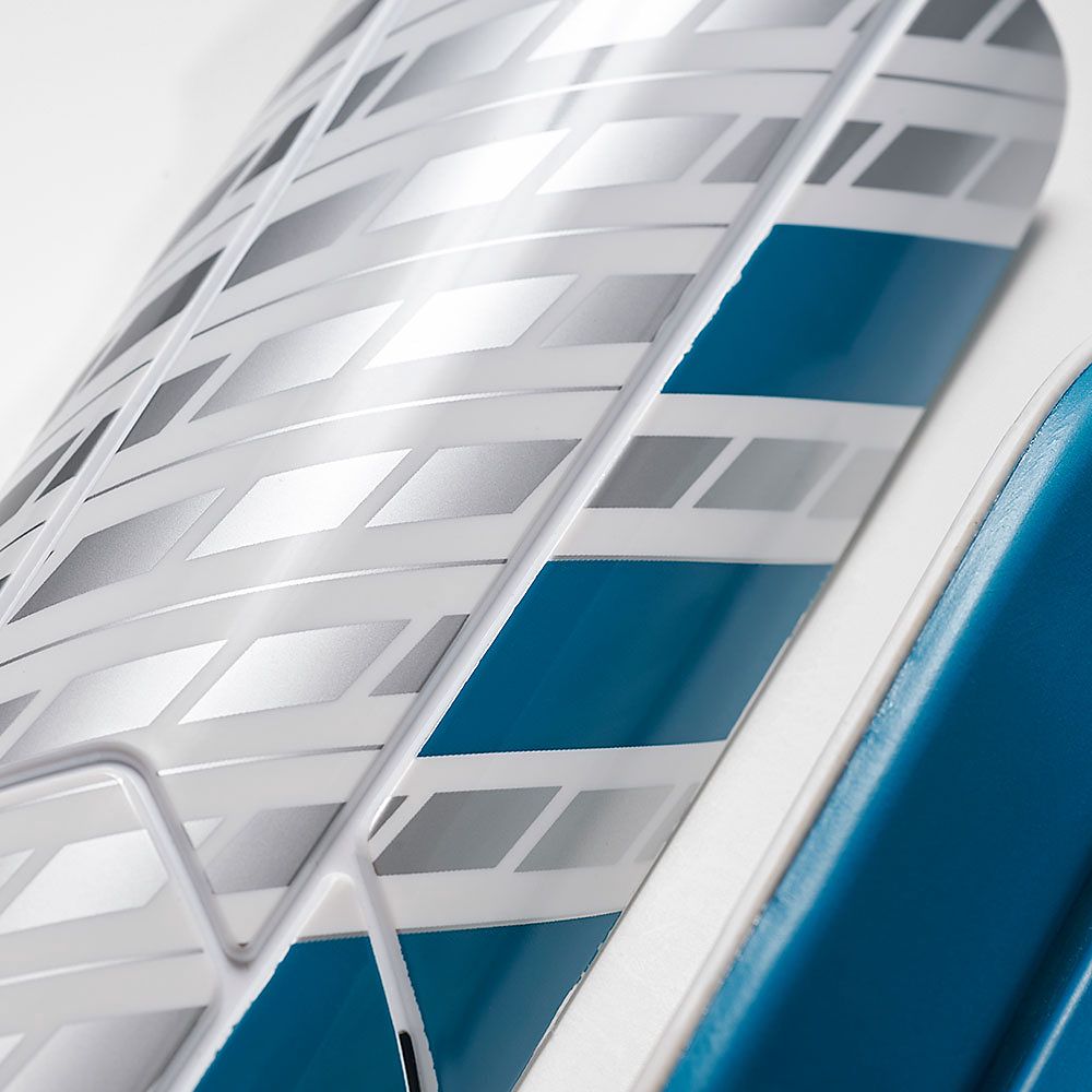 Espinilleras Real Madrid Pro Lite 2017/2018 Blanco Espinilleras Real Madrid Pro Lite 2017/2018 Blanco - Fútbol Factory