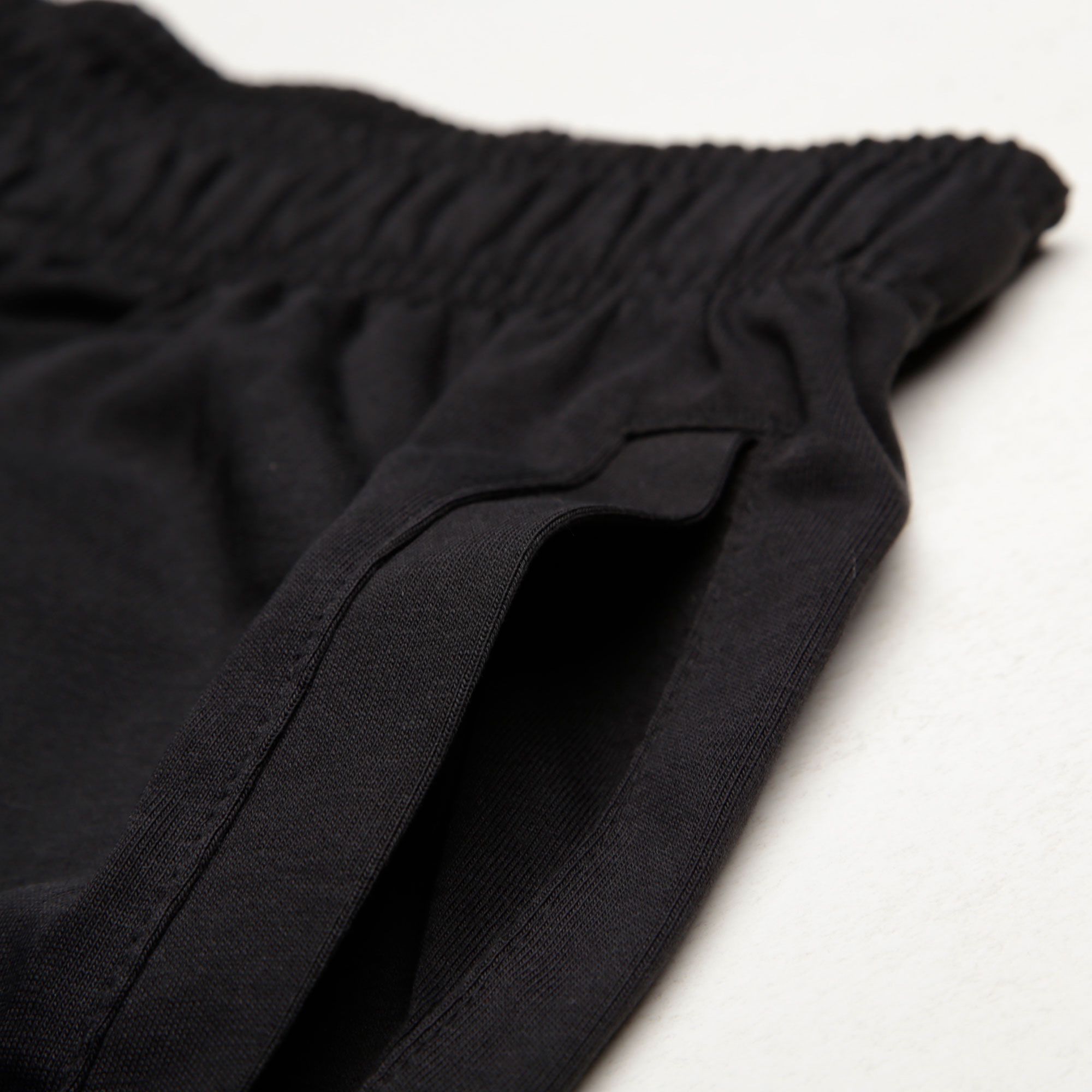 Pantalón Essentials Performance Logo Negro - Fútbol Factory
