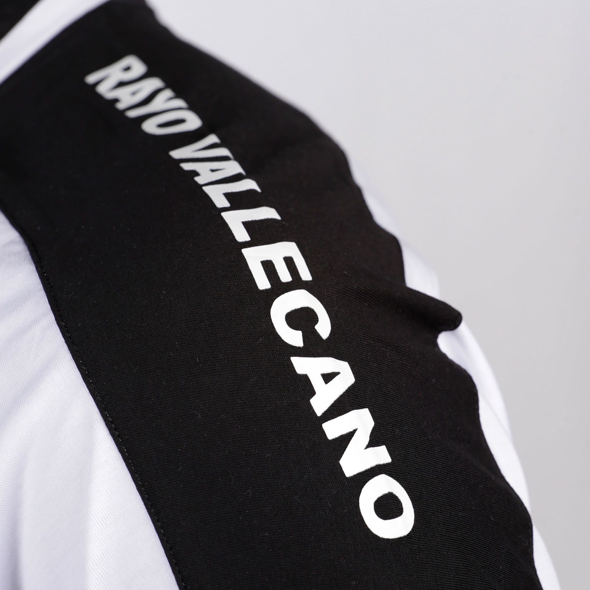 Polo de Paseo Rayo Vallecano Blanco 2017/2018 Negro - Fútbol Factory