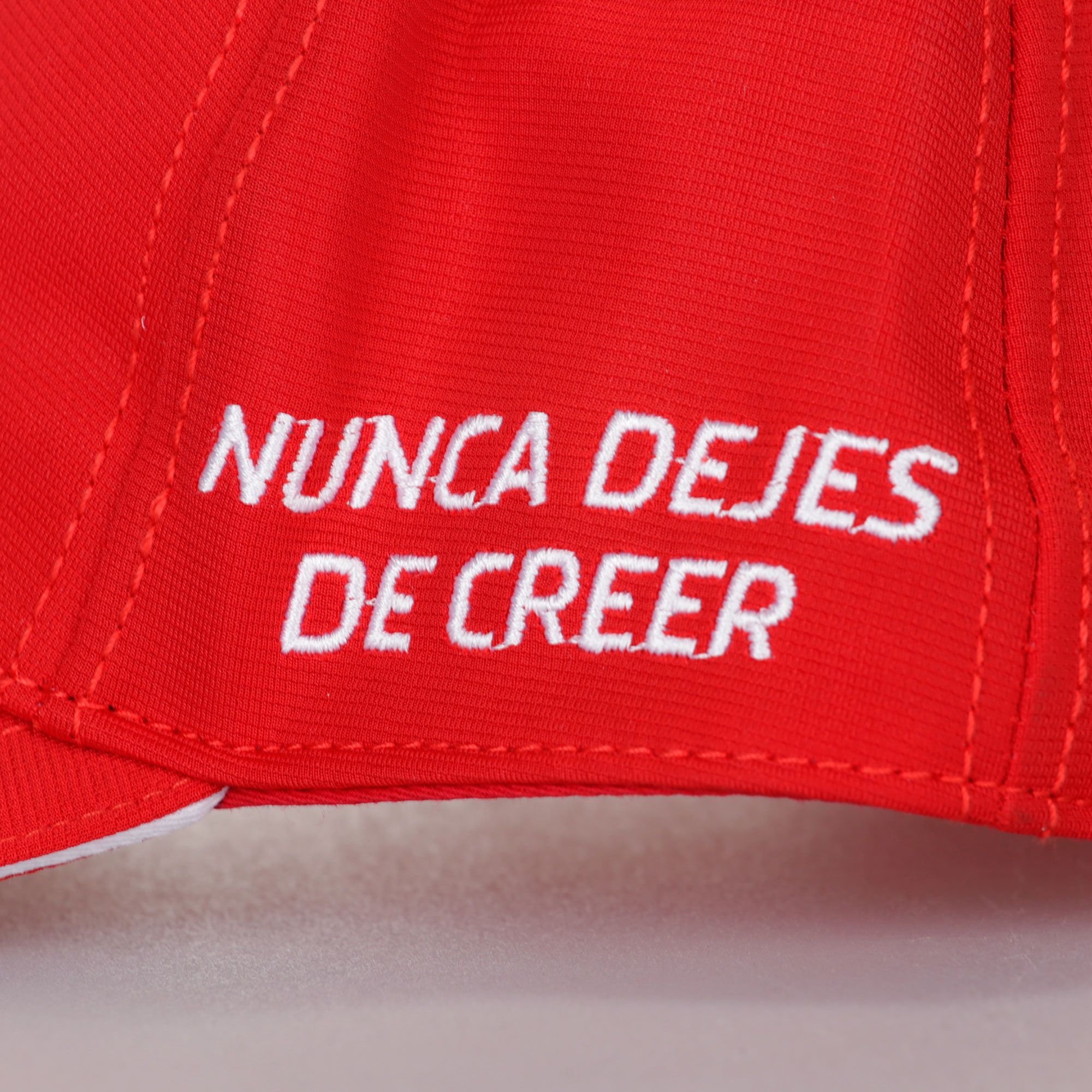 Gorra Atlético de Madrid 2018/2019 "Nunca Dejes de Creer" Rojo - Fútbol Factory