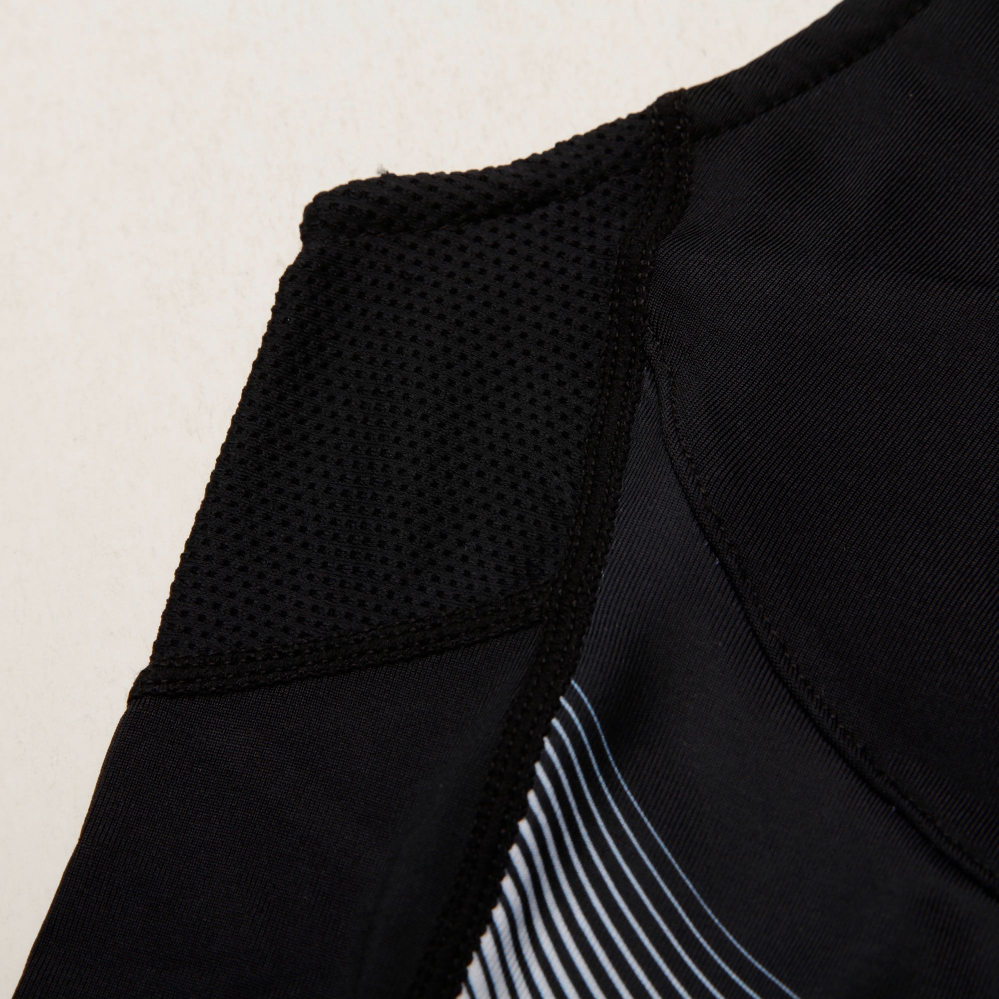 Top de Running Elite VI Mujer Negro - Fútbol Factory