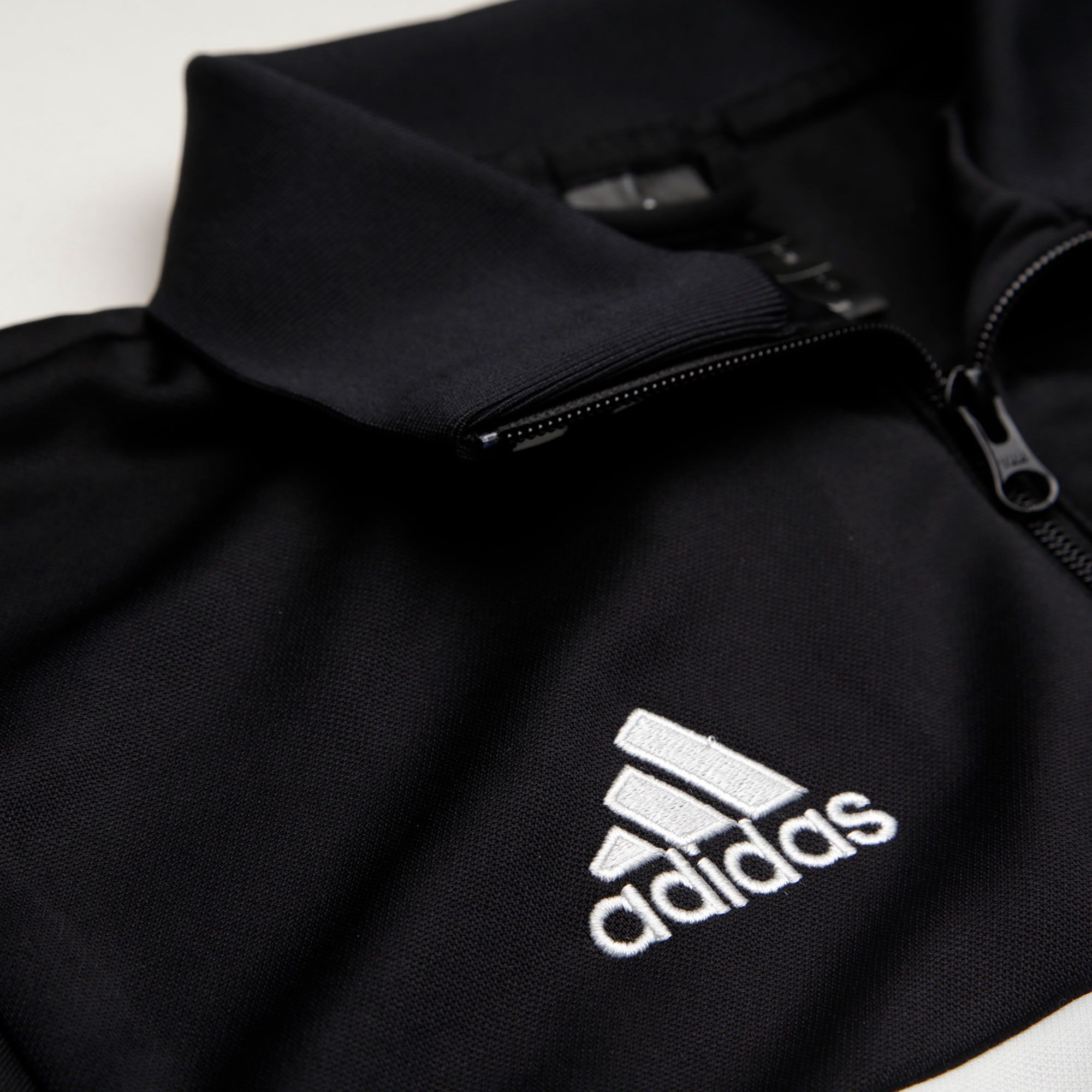 Chaqueta Real Madrid 2018/2019 Negro - Fútbol Factory