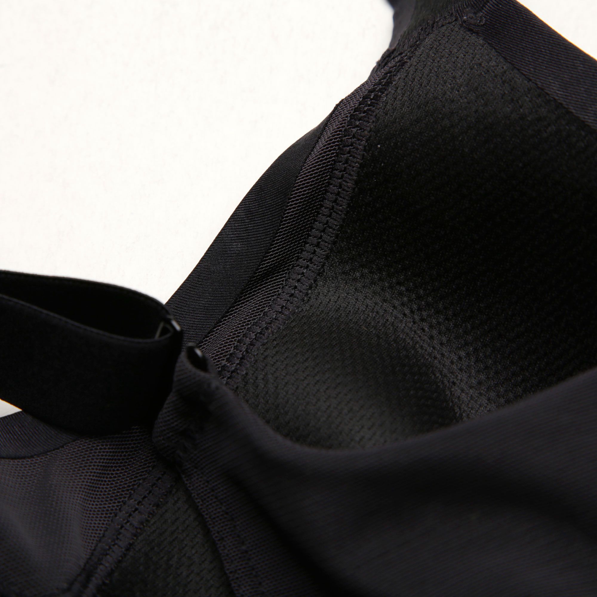 Top de Training Stronger For It Soft Mujer Negro - Fútbol Factory