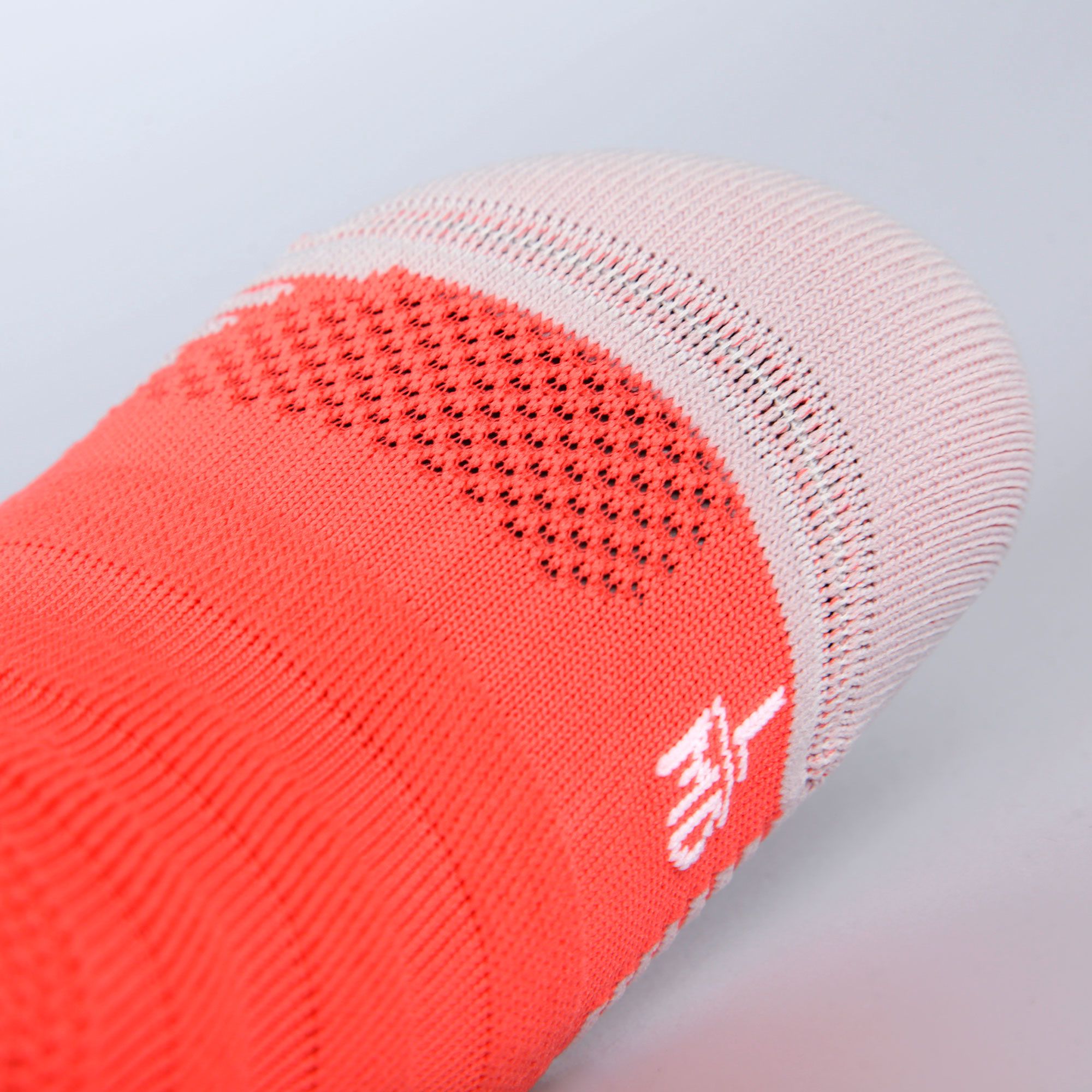 Medias 3ª Real Madrid 2018/2019 Coral - Fútbol Factory