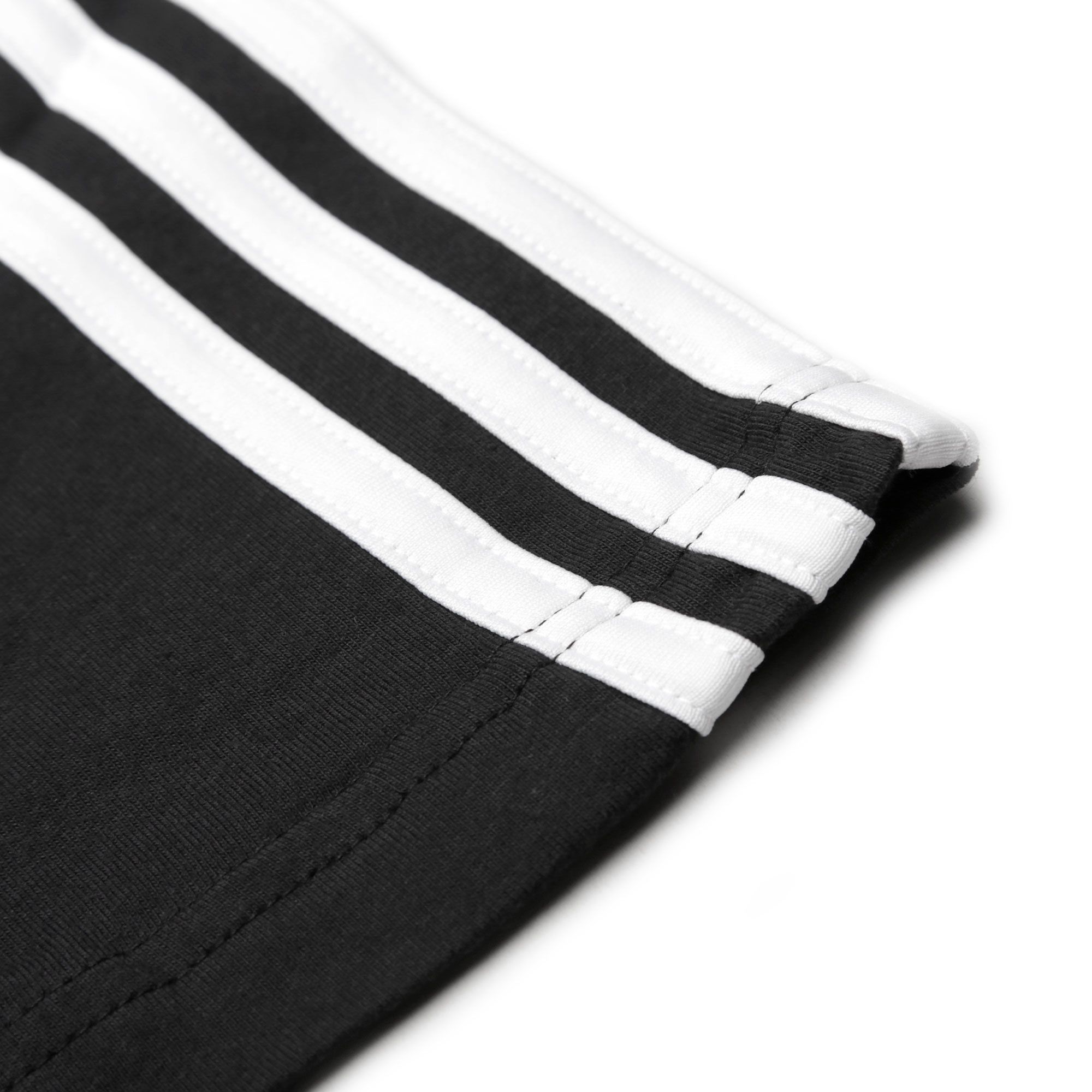 Camiseta Essentials Tres Bandas Negro - Fútbol Factory
