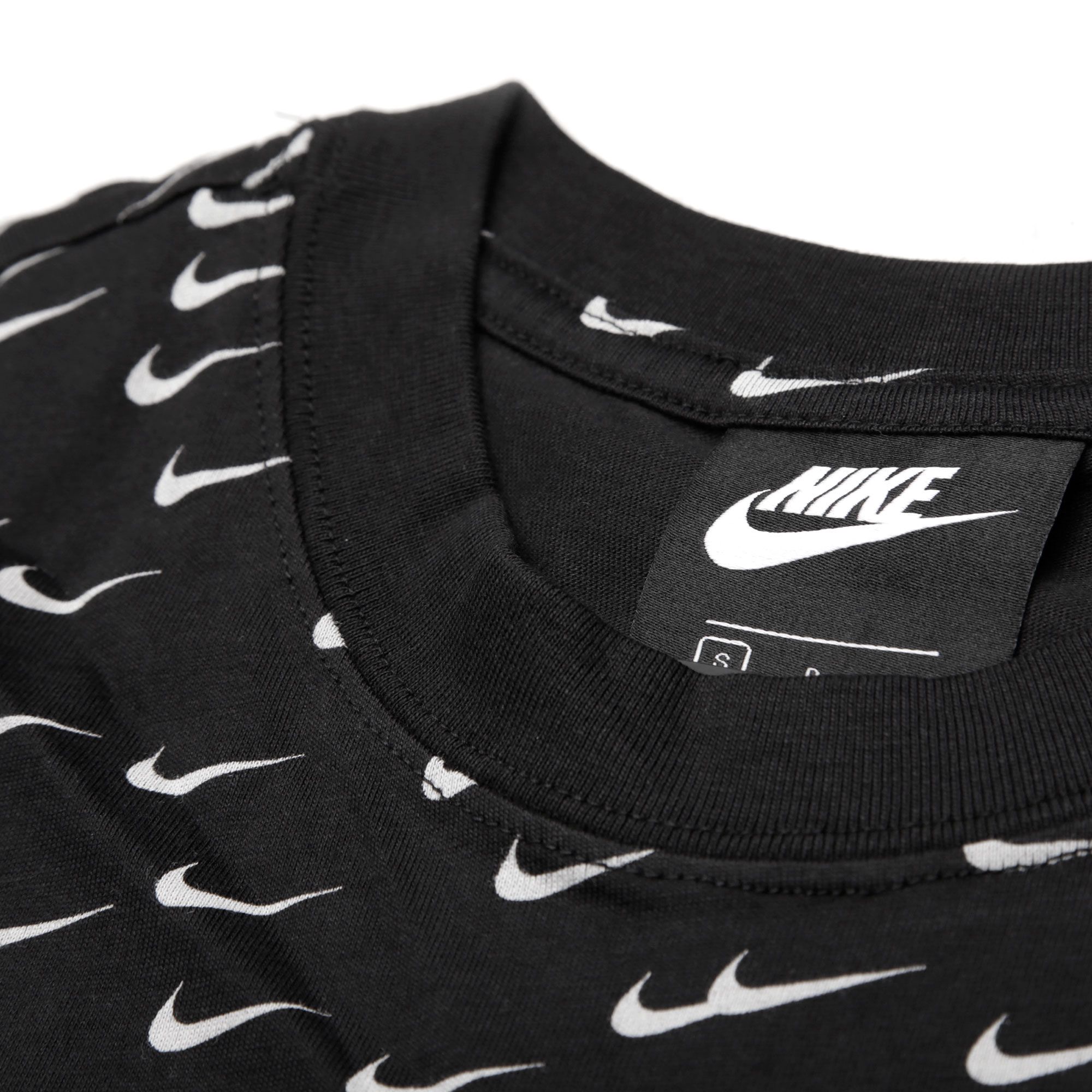 Camiseta Sportswear Essentials Top Crop Mujer Negro - Fútbol Factory