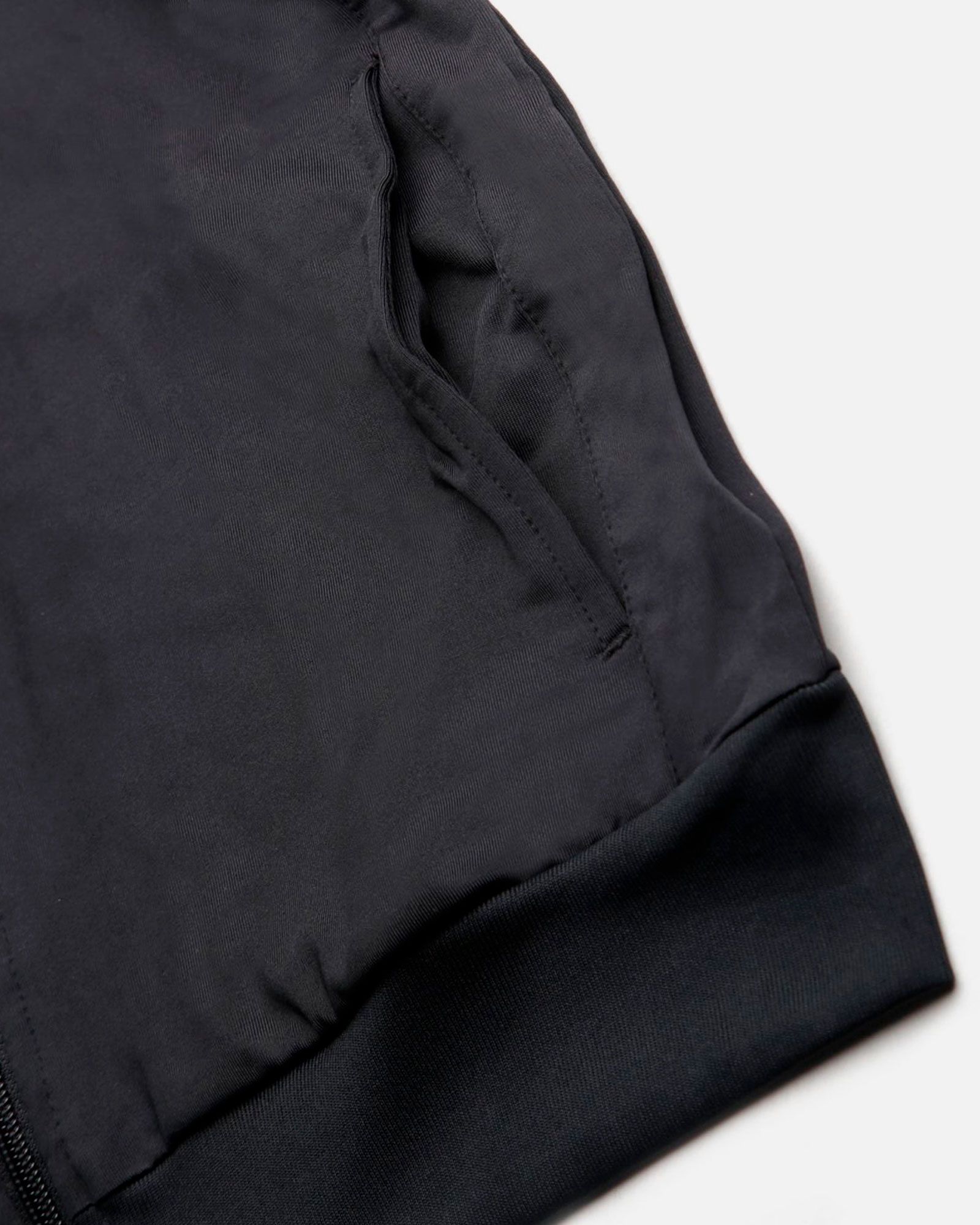 Chaqueta con Capucha Sculpture Negro - Fútbol Factory