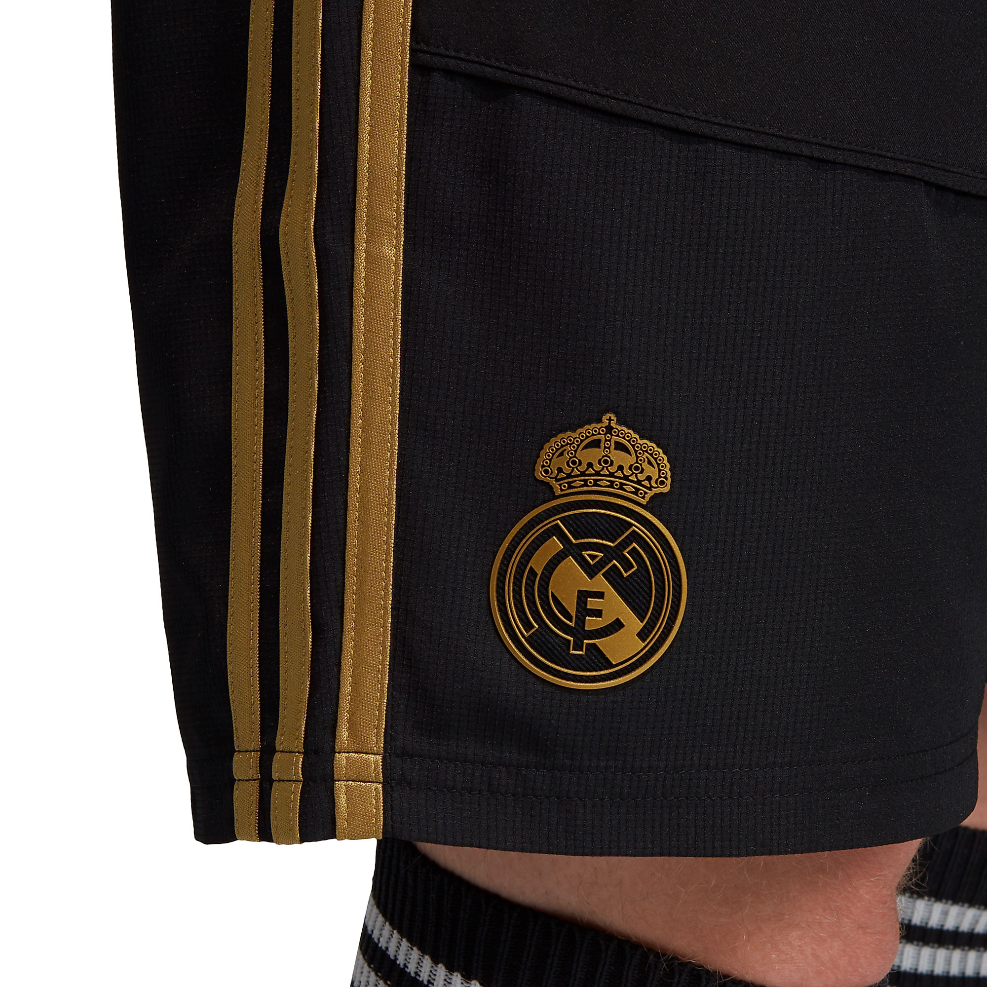 Pantalón Corto de Paseo Real Madrid 2019/2020 Negro Dorado - Fútbol Factory