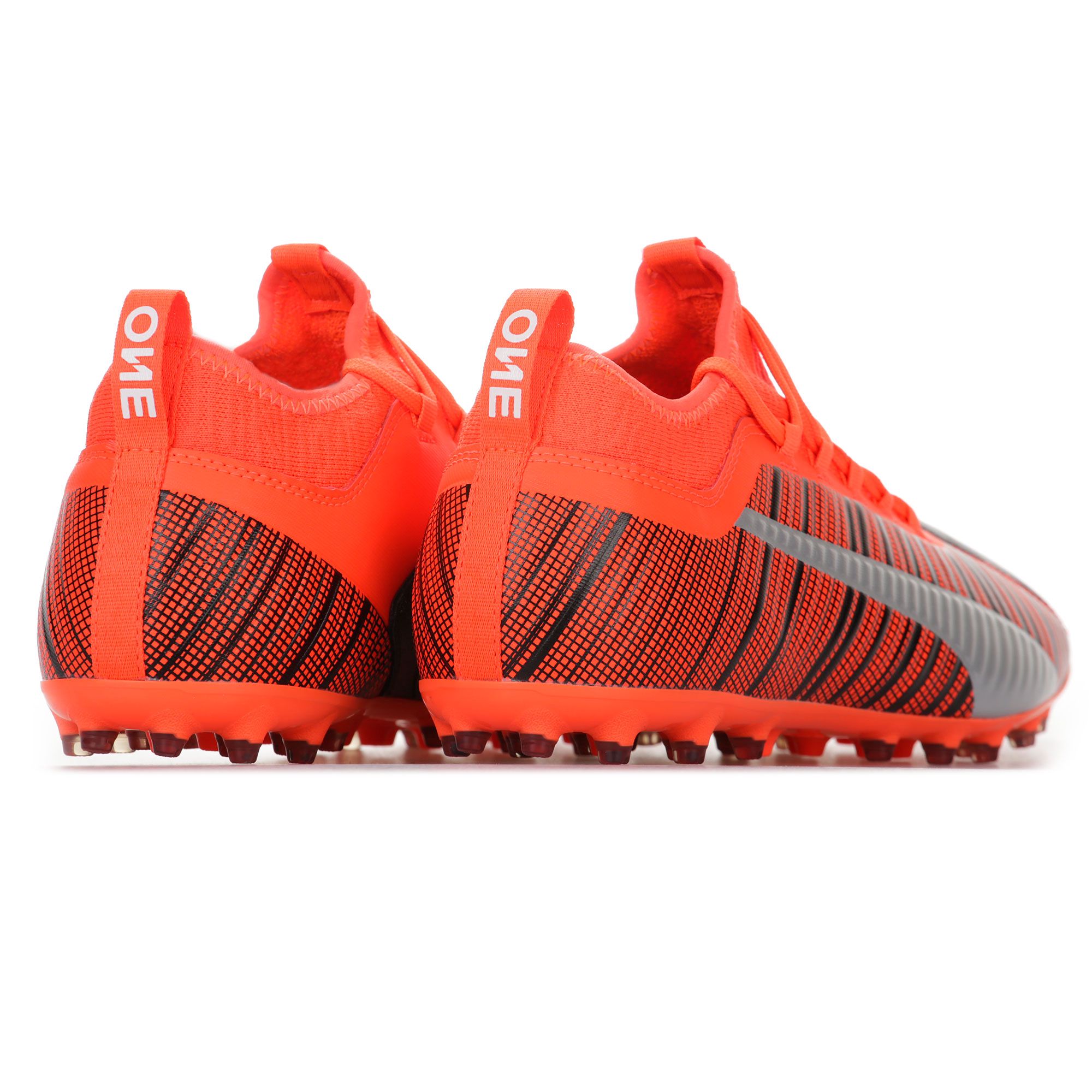 Botas de Fútbol ONE 5.3 MG Negro Rojo - Fútbol Factory