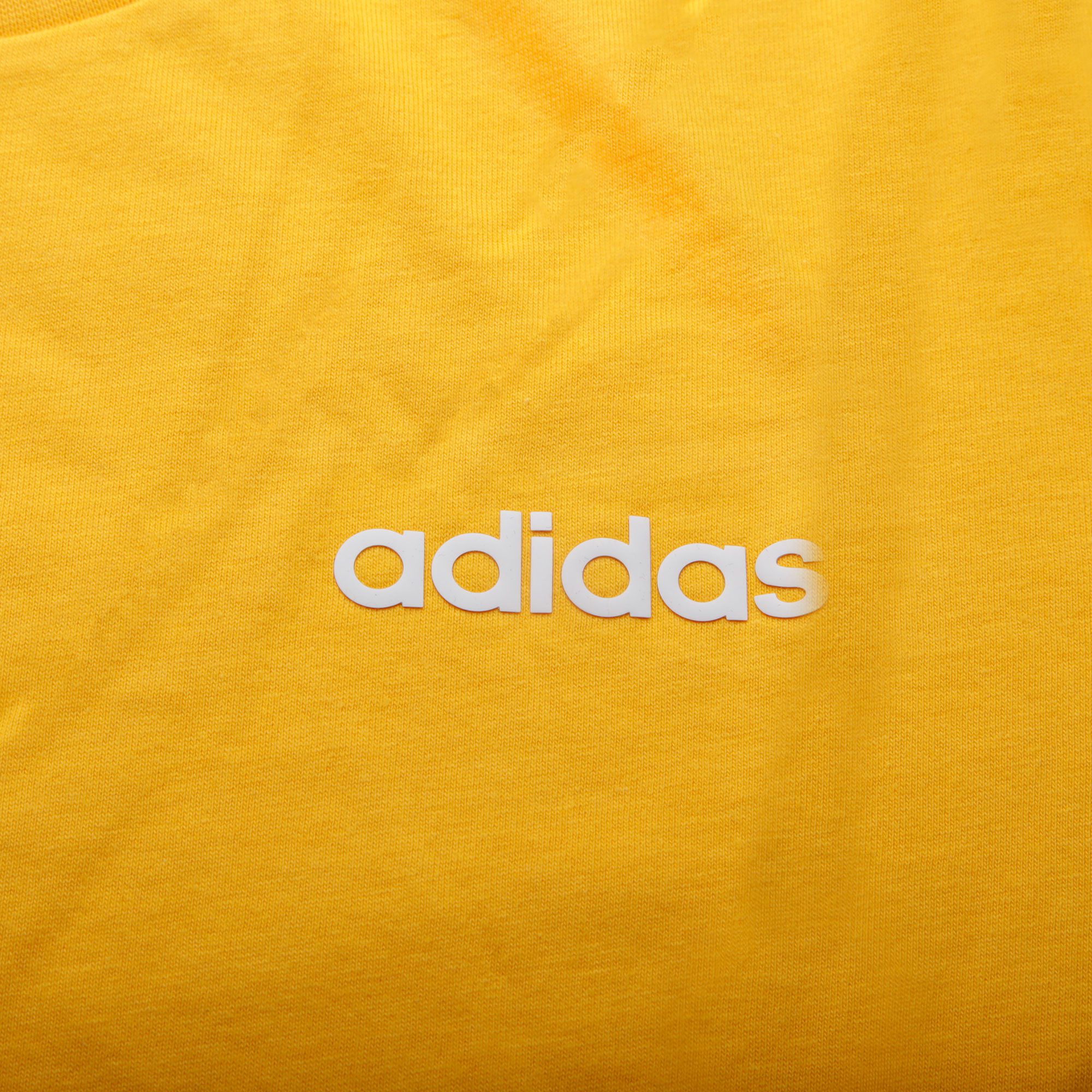 Camiseta Essentials Tres Bandas Amarillo - Fútbol Factory