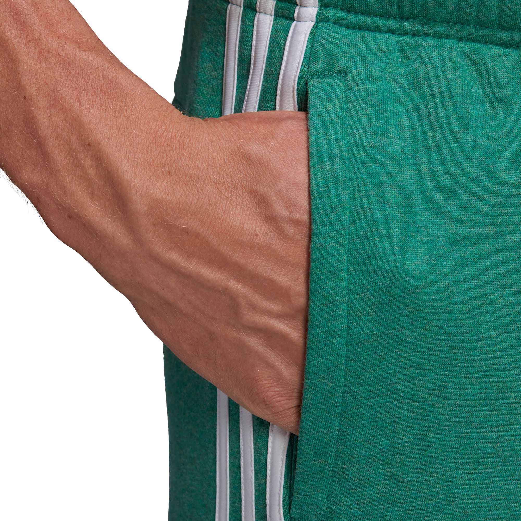 Pantalón Largo de Paseo Essentials Tapered Cuffed Tres Bandas Verde - Fútbol Factory