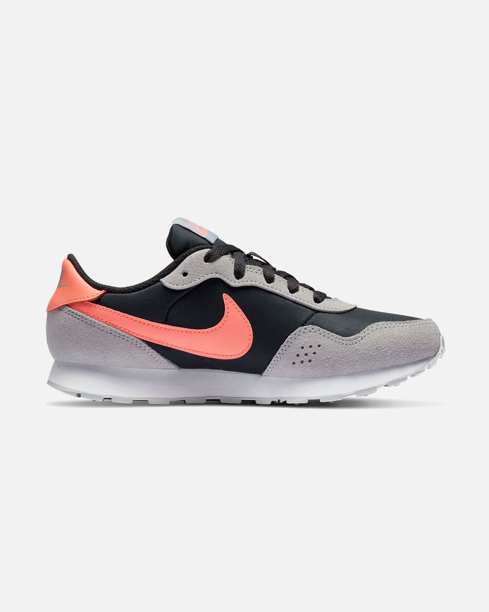 Zapatillas de Paseo MD Valiant Junior Negro - Fútbol Factory