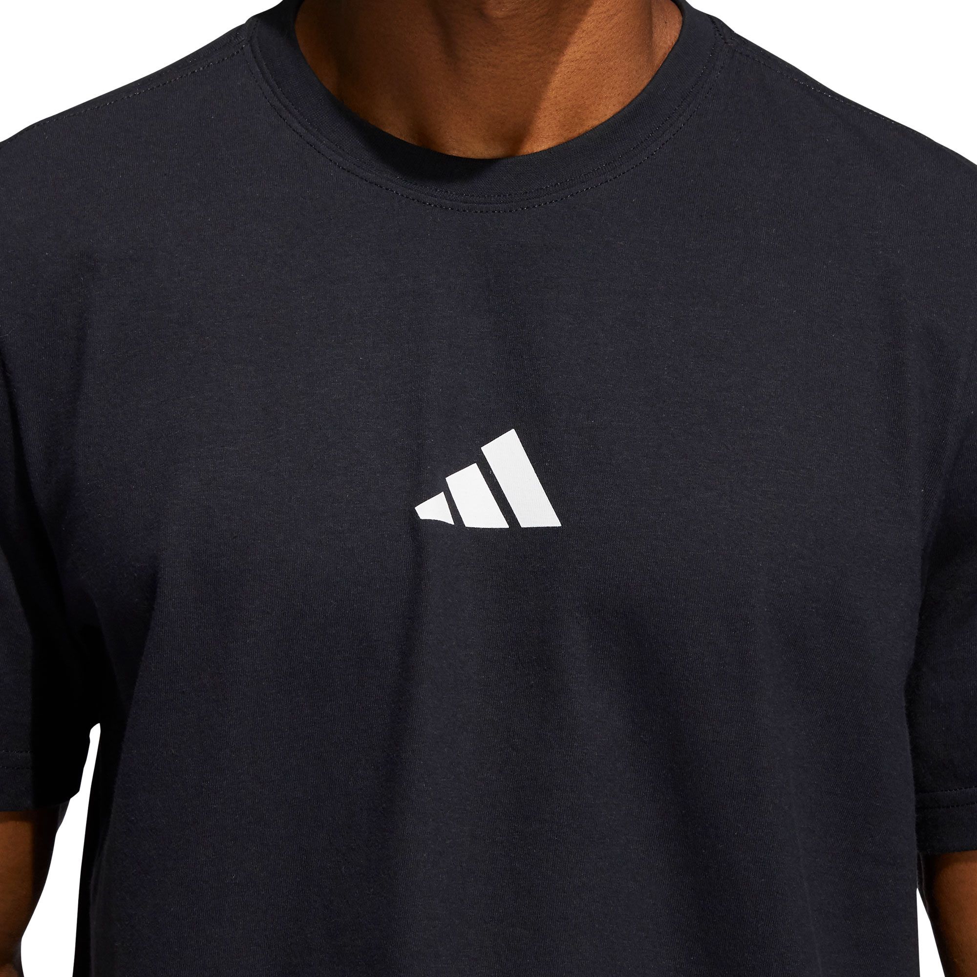 Camiseta adidas Repeat Tee 2 - Fútbol Factory