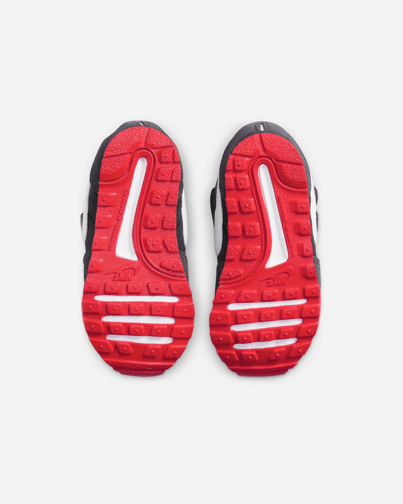 Zapatilla Nike MD Valiant - Fútbol Factory