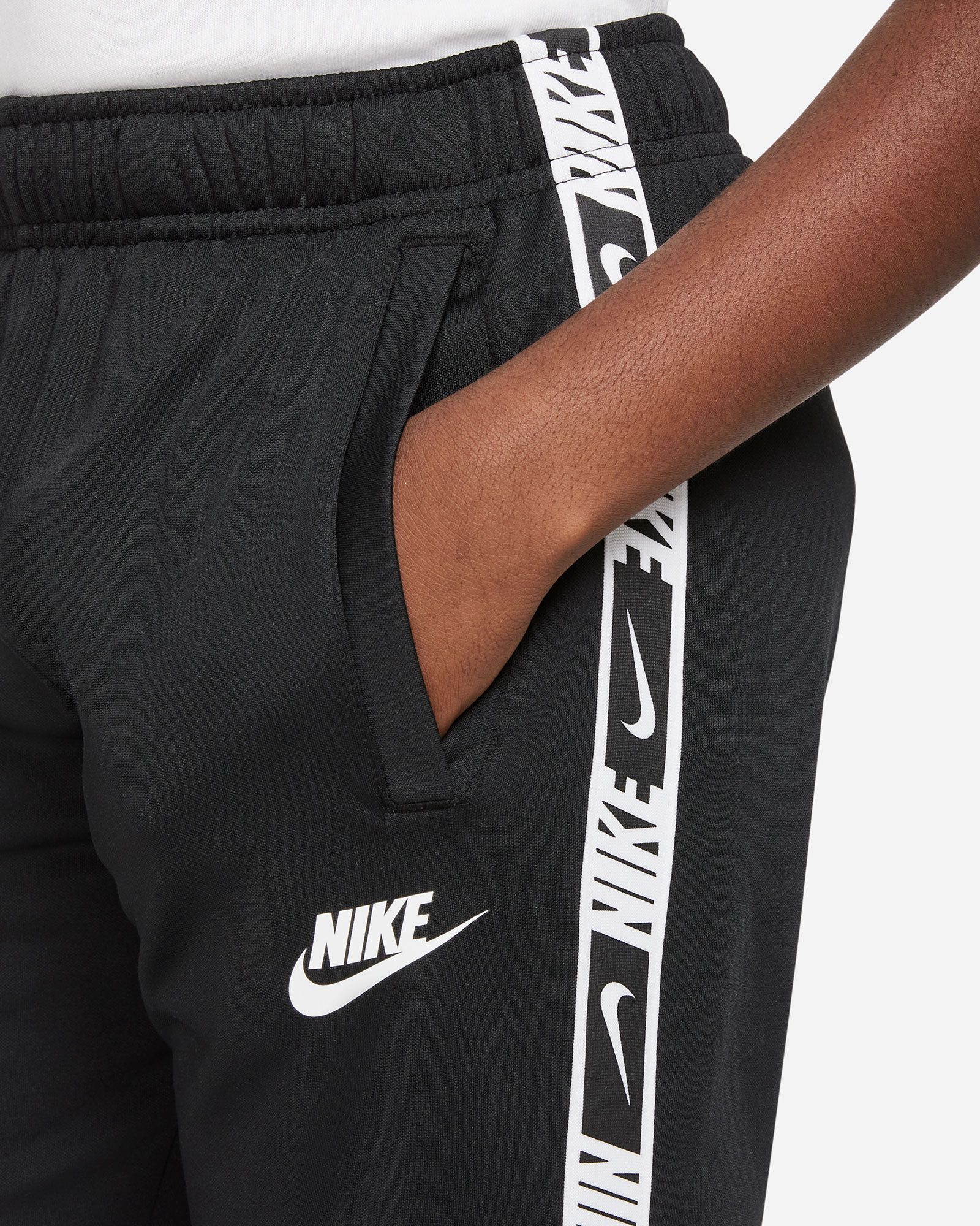 Pantalón Nike NSW Repeat - Fútbol Factory