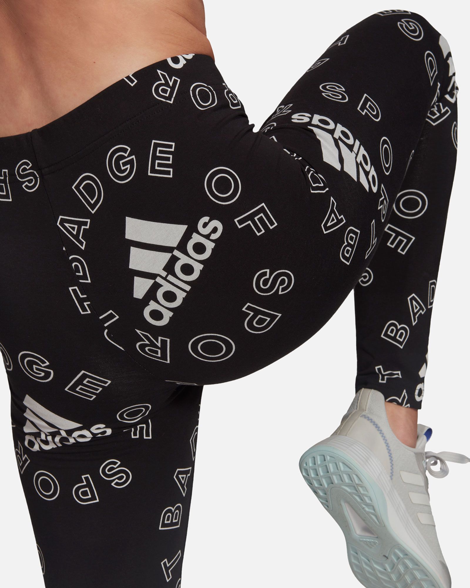 Mallas adidas Essentials Logo - Fútbol Factory
