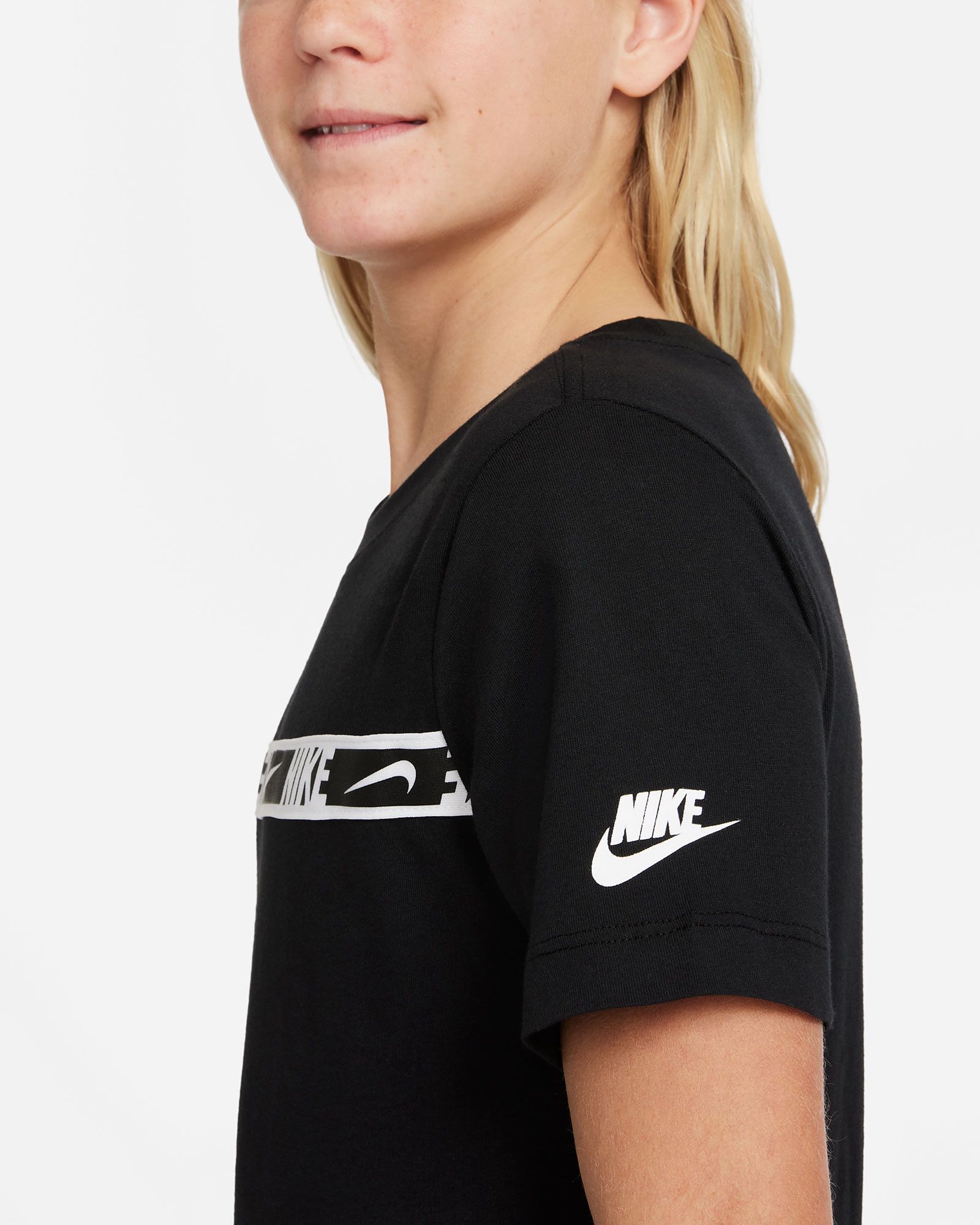 Camiseta Nike NSW Repeat - Fútbol Factory