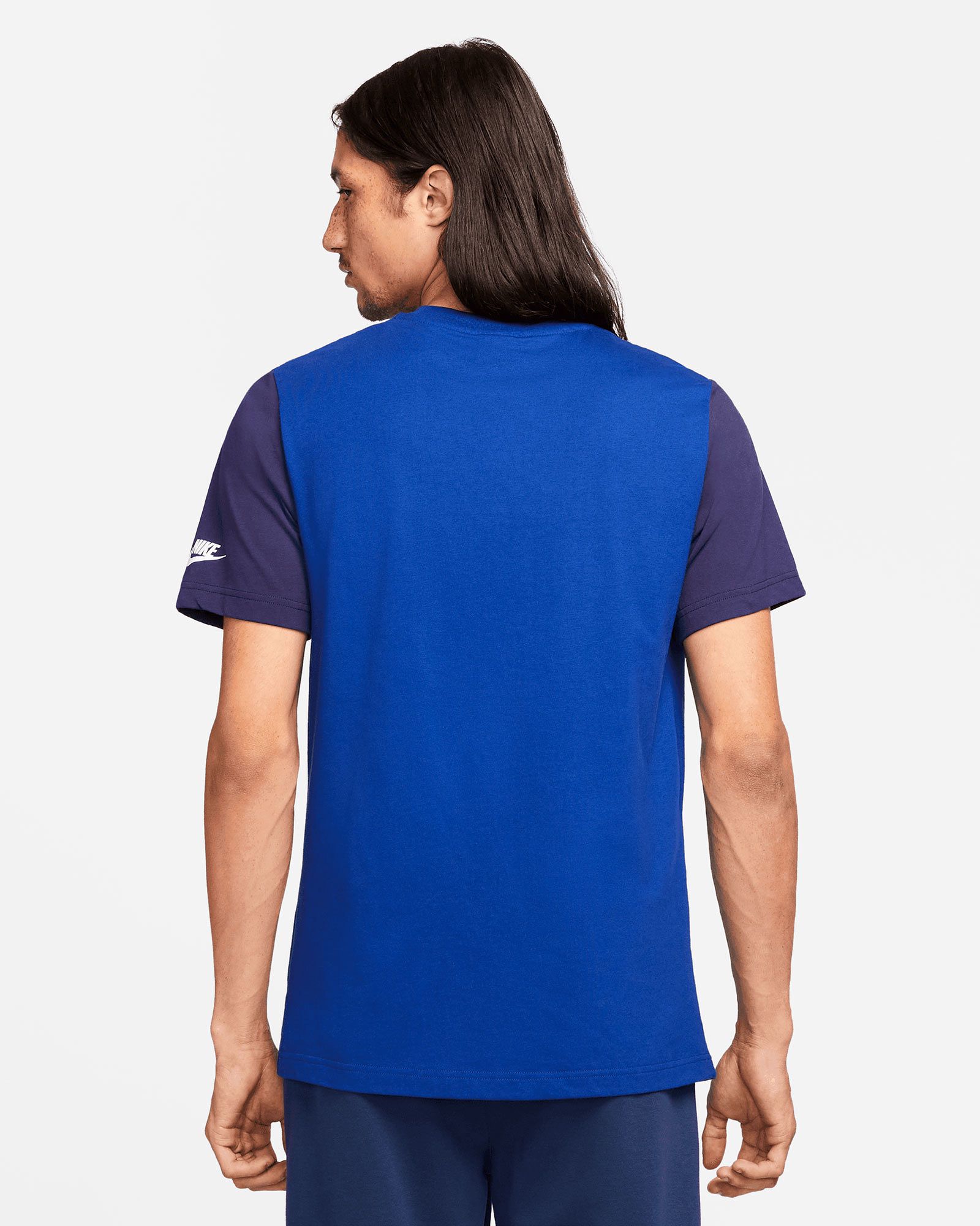Camiseta Nike NSW Repeat - Fútbol Factory