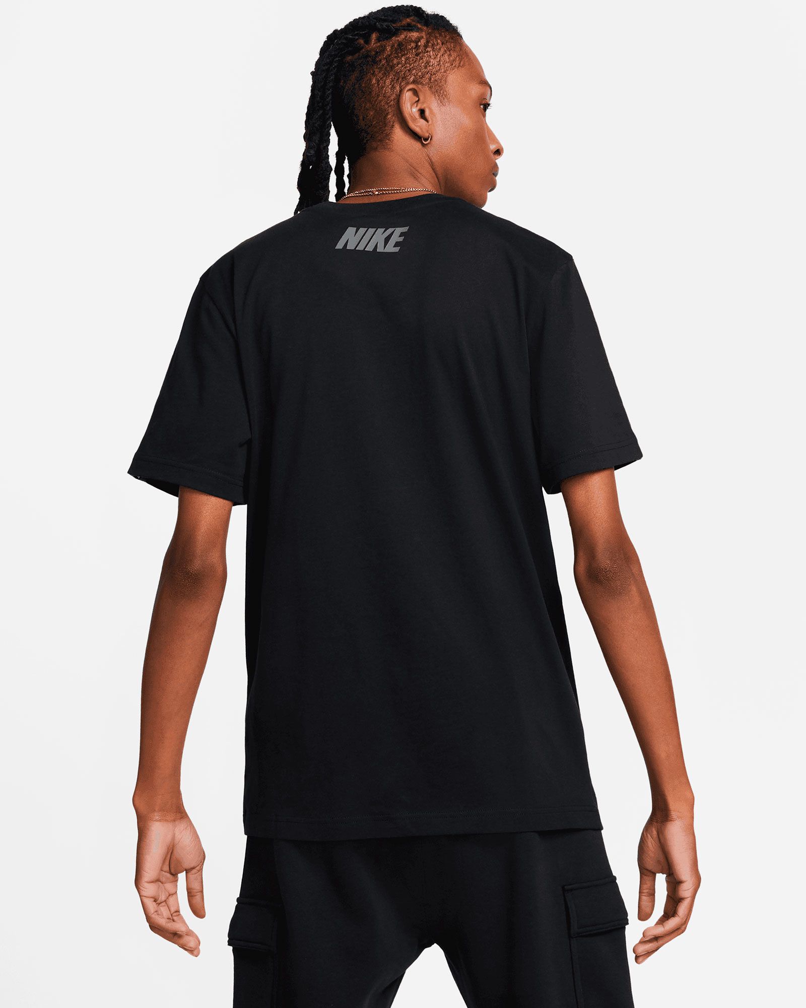 Camiseta Nike NSW Repeat - Fútbol Factory