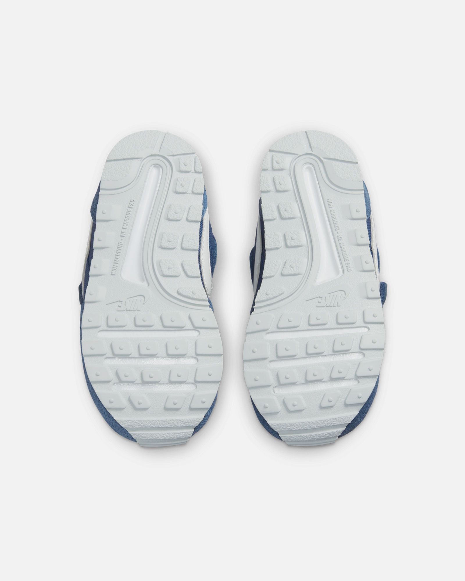 Zapatilla Nike MD Valiant - Fútbol Factory
