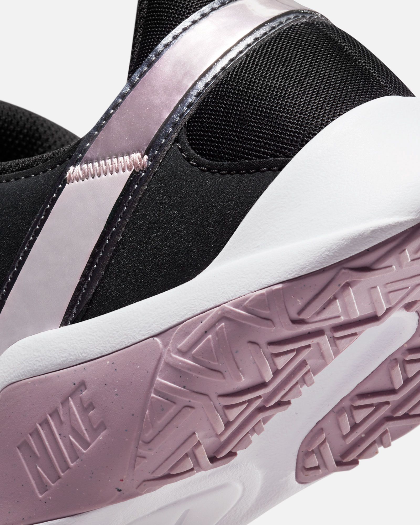Zapatilla Nike Legend Essential 2 - Fútbol Factory