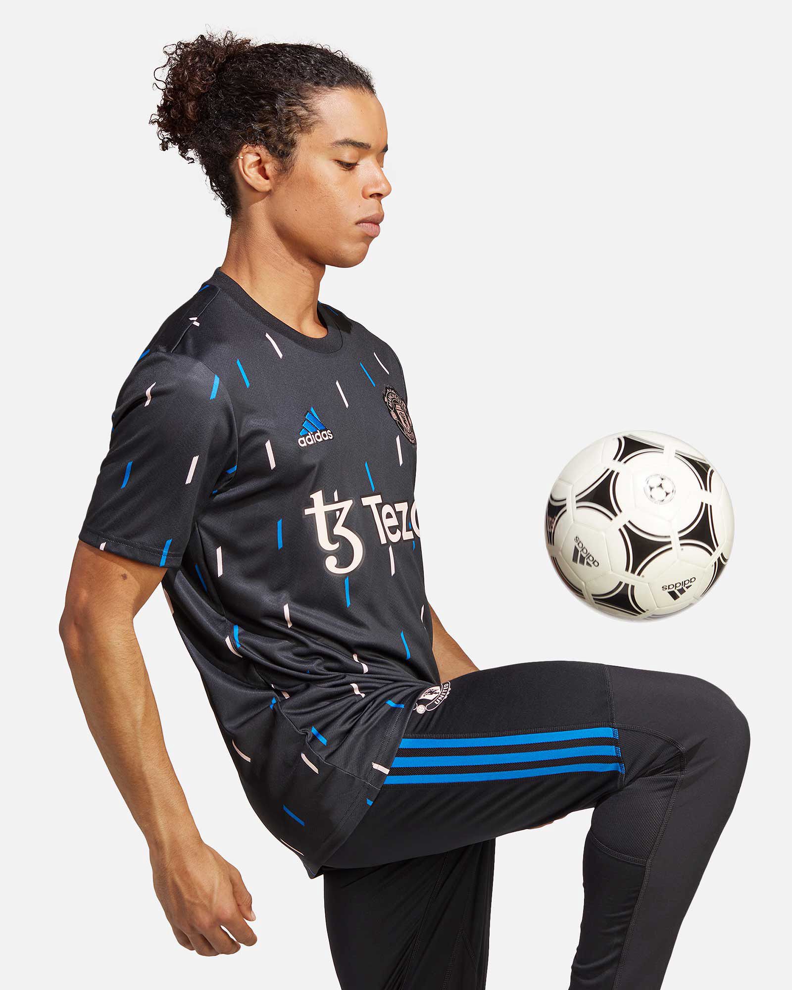 Camiseta Manchester United 2022/2023 Prematch Camiseta Manchester United 2022/2023 Prematch - Fútbol Factory