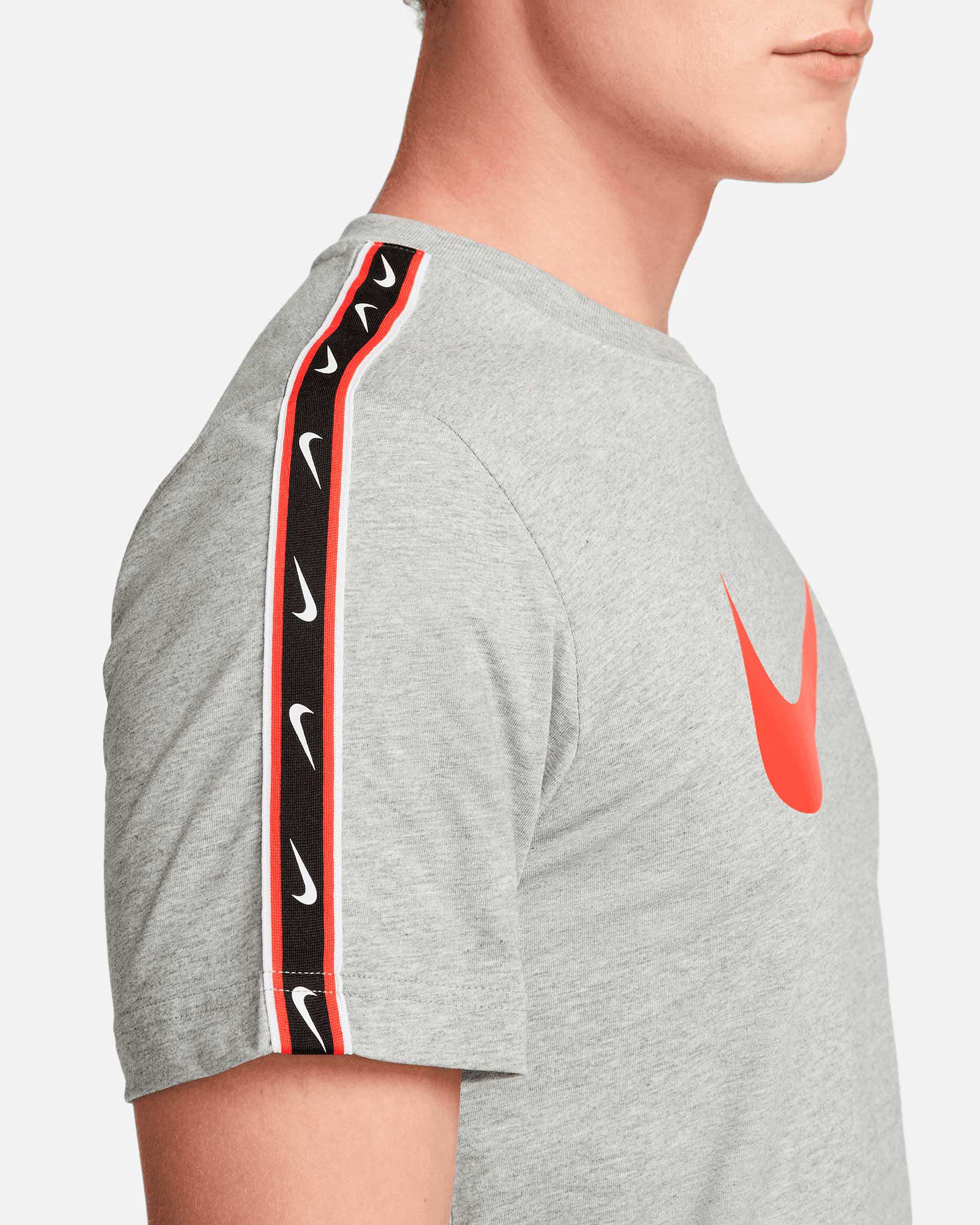 Camiseta Nike Sportswear Repeat  - Fútbol Factory