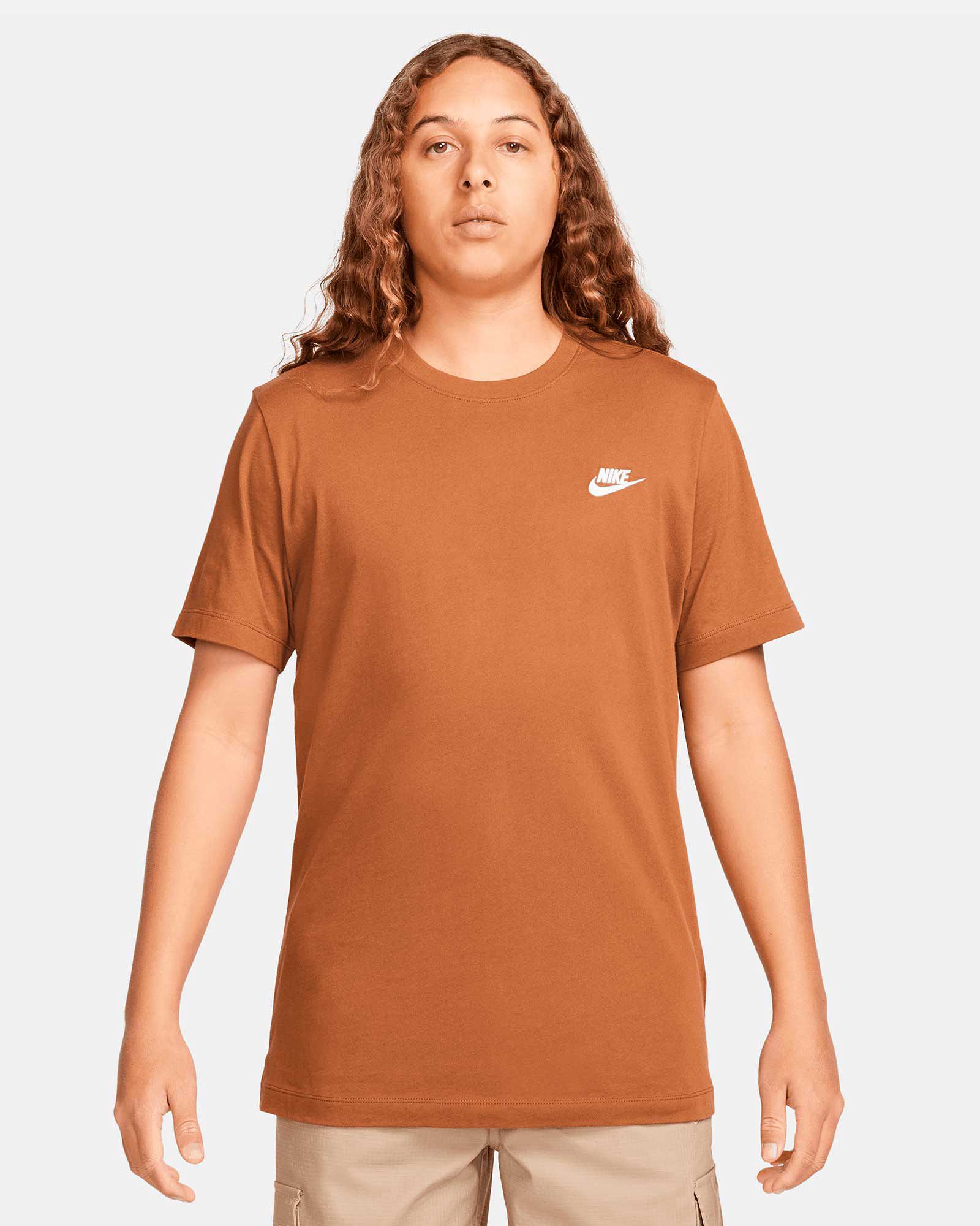 Camiseta Nike Sportwear Club - Fútbol Factory