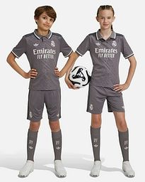 Conjunto 3ª Real Madrid 2024/2025