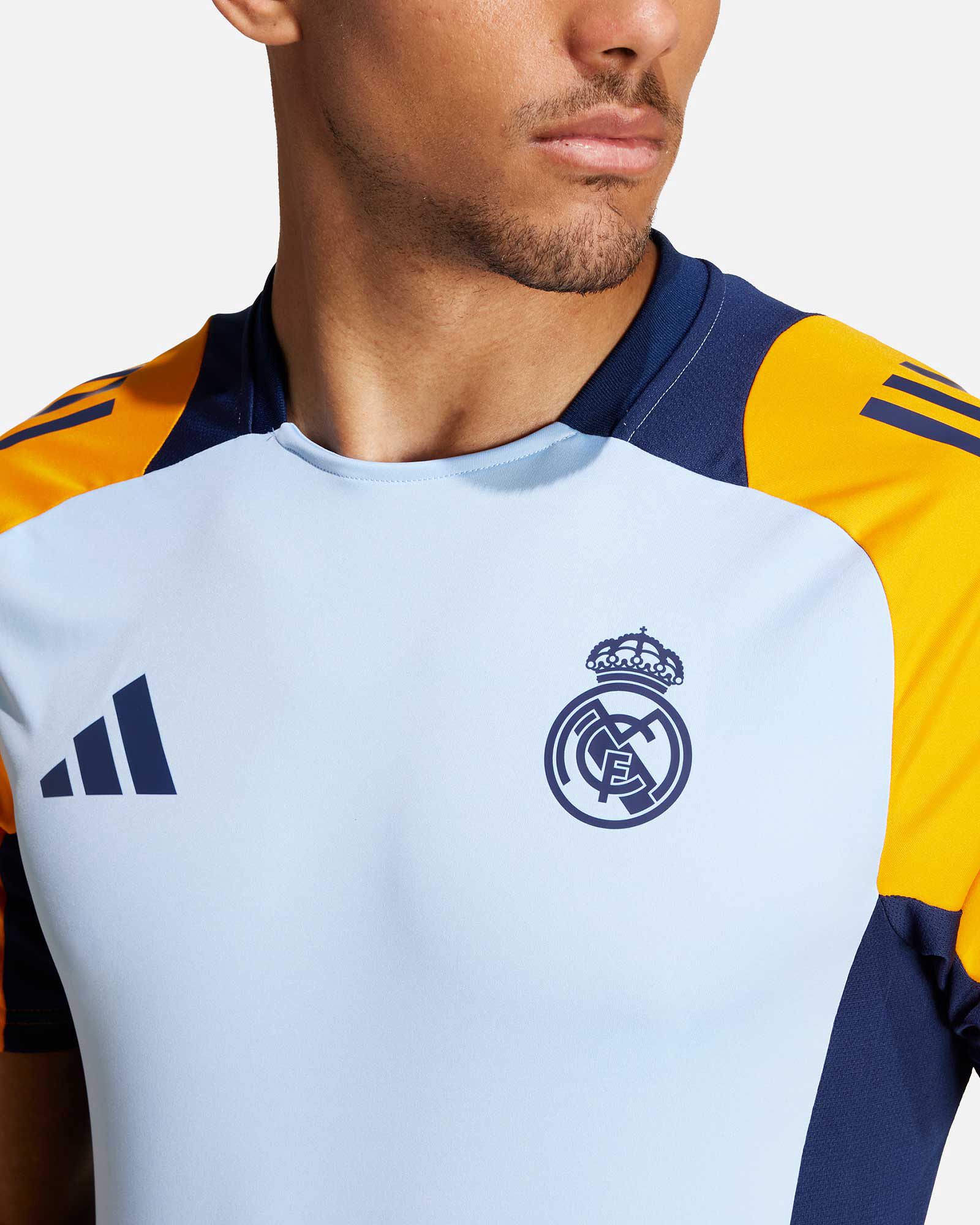 Camisa de entrenamiento del real madrid sale