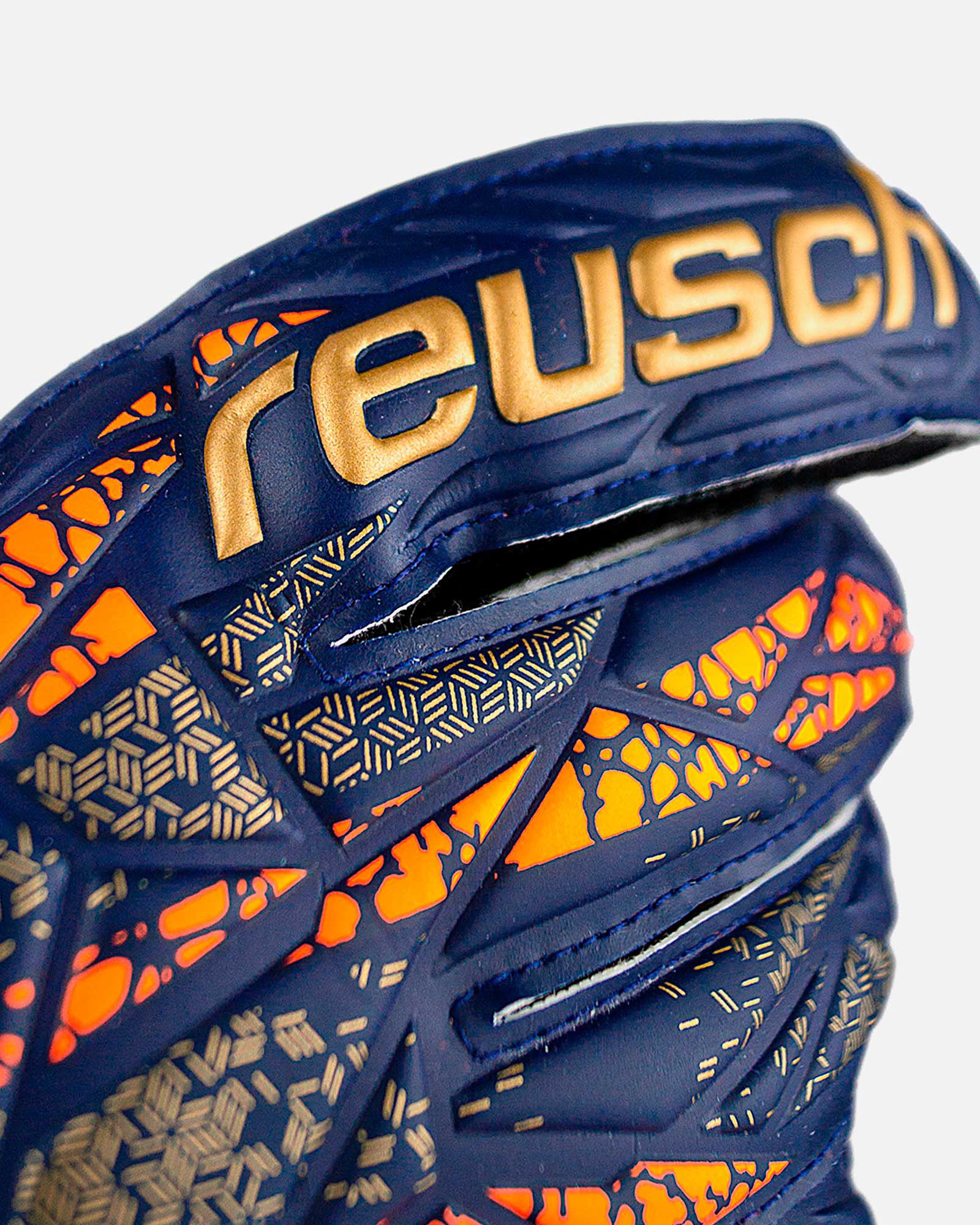 Guantes Reusch Attrakt Solid - Fútbol Factory