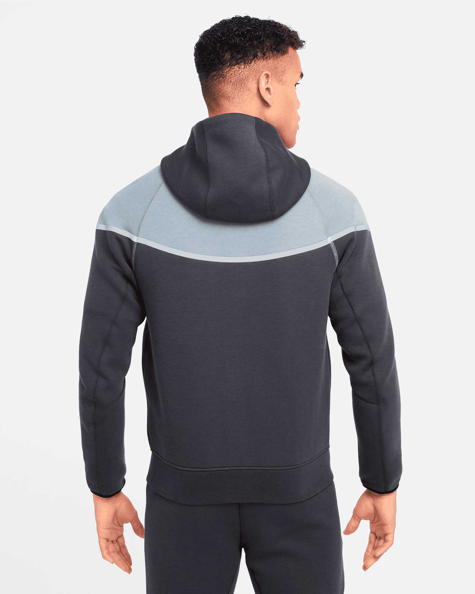 Chaqueta Nike Tech Windrunner - Fútbol Factory