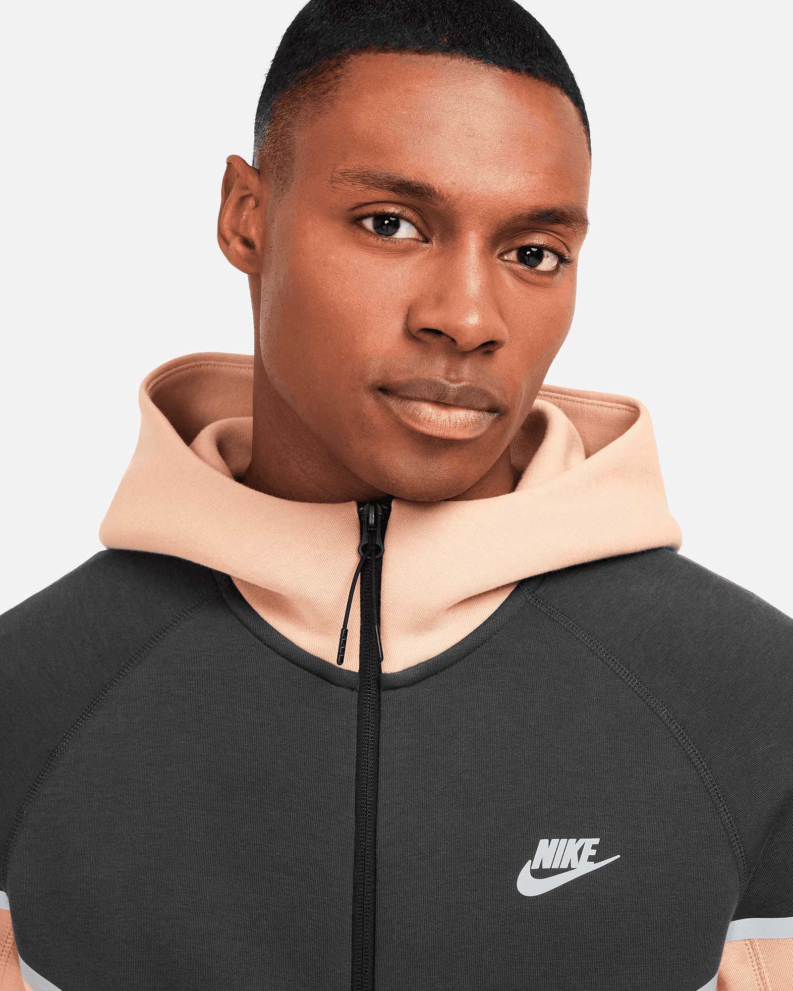 Chaqueta Nike Tech Windrunner - Fútbol Factory