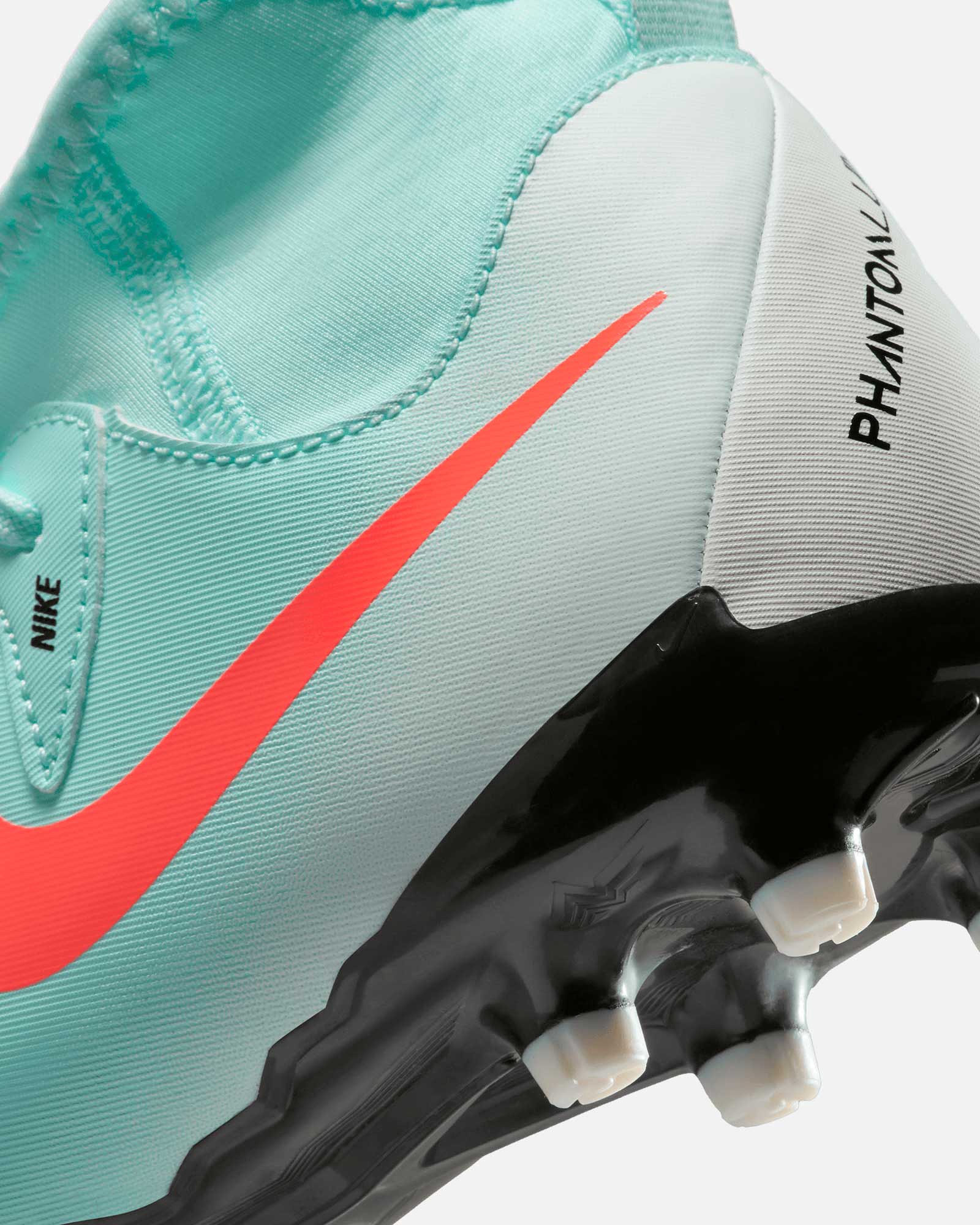 Botas Nike Phantom Luna II Academy FG/MG - Fútbol Factory