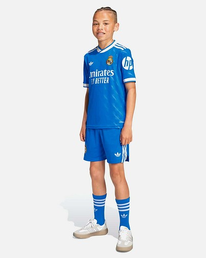 Conjunto 3ª Real Madrid 2025/2026