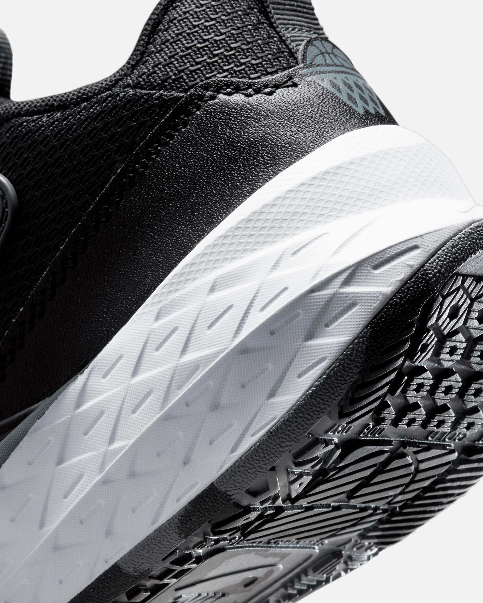 Zapatillas Nike Team Hustle D12 - Fútbol Factory