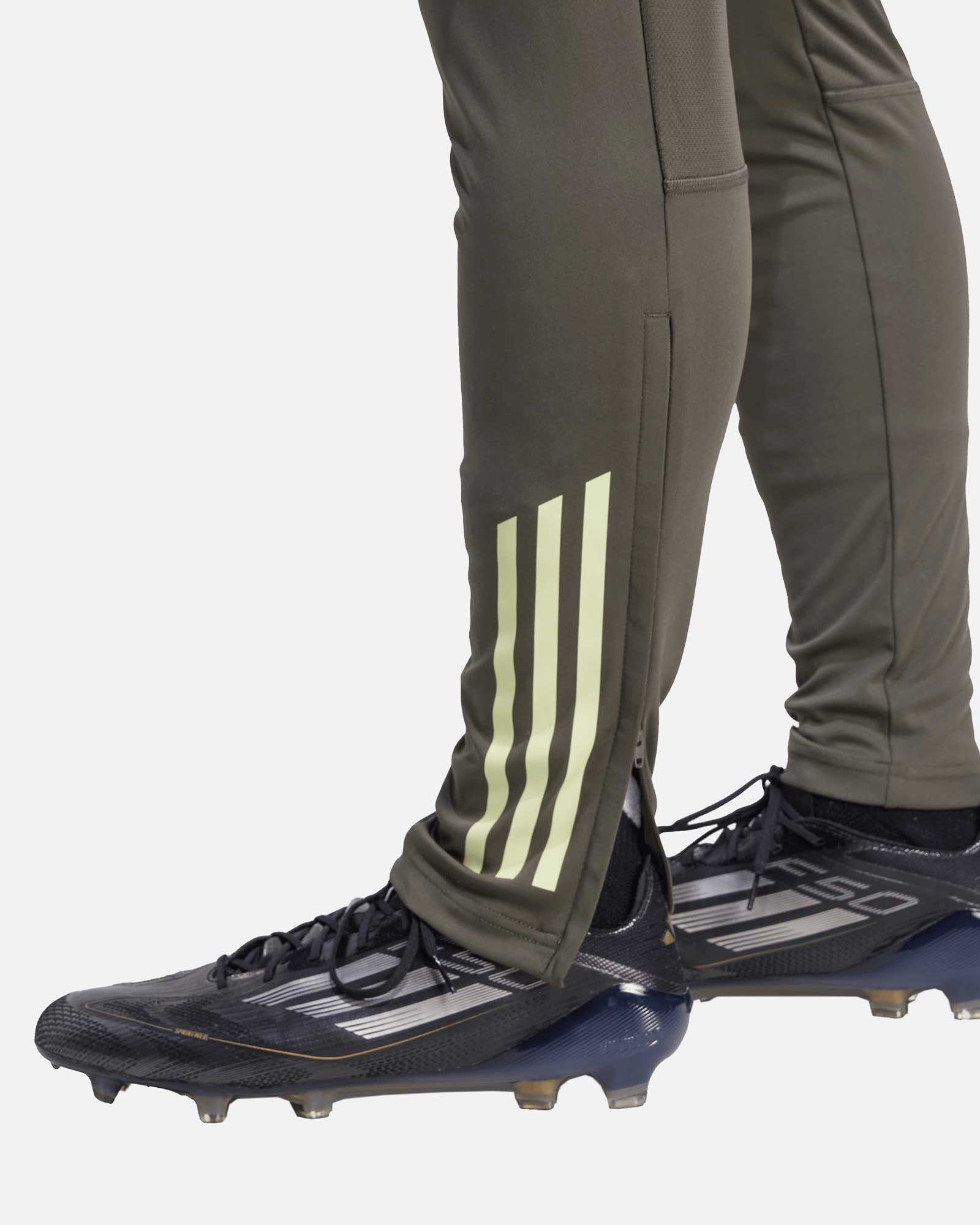 Pantalón Real Madrid 2025/2026 TR - Fútbol Factory