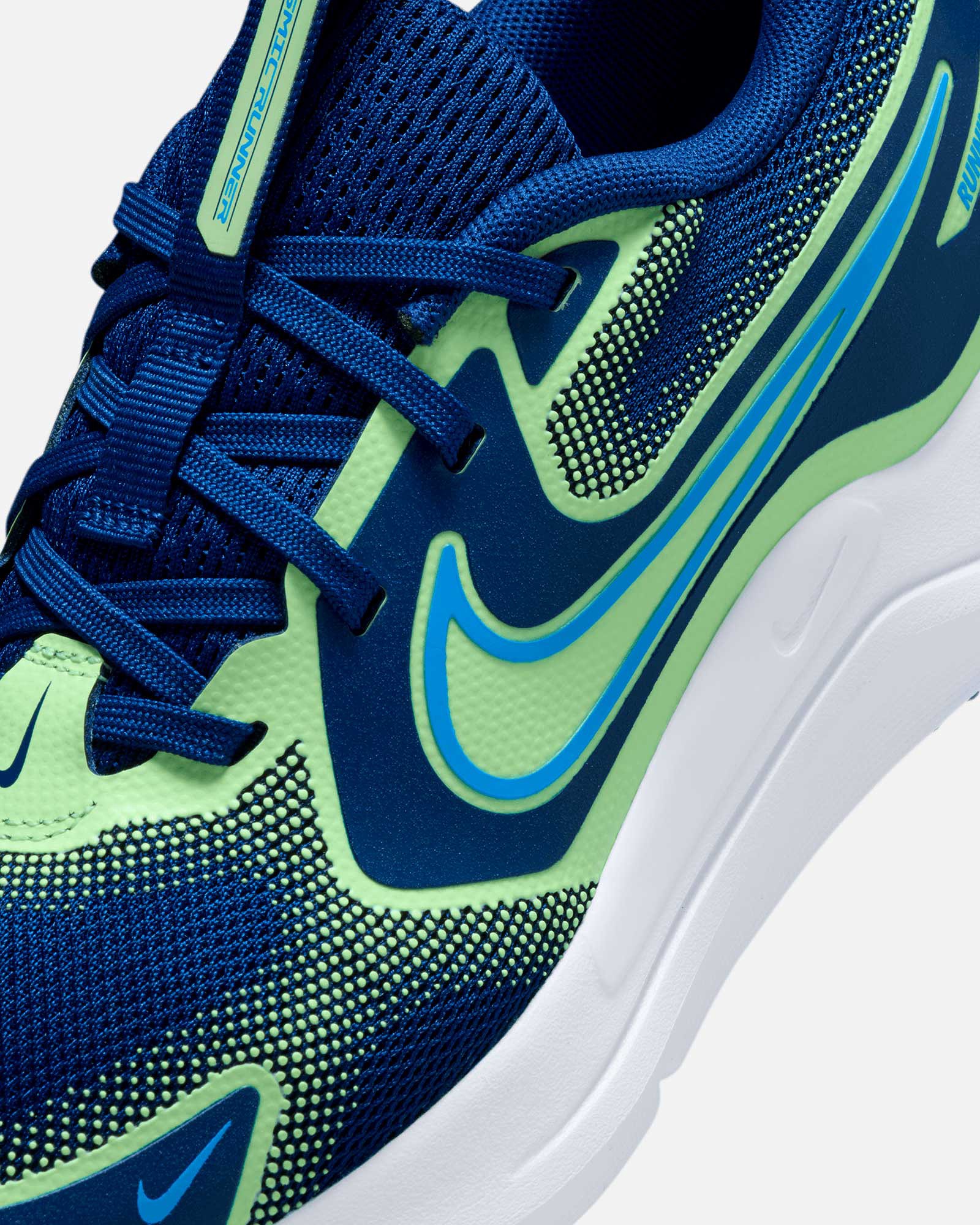 Zapatillas Nike Cosmic Runner - Fútbol Factory