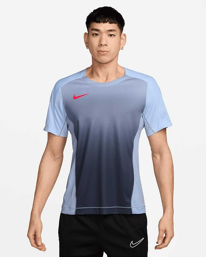 Camiseta Nike Strike+