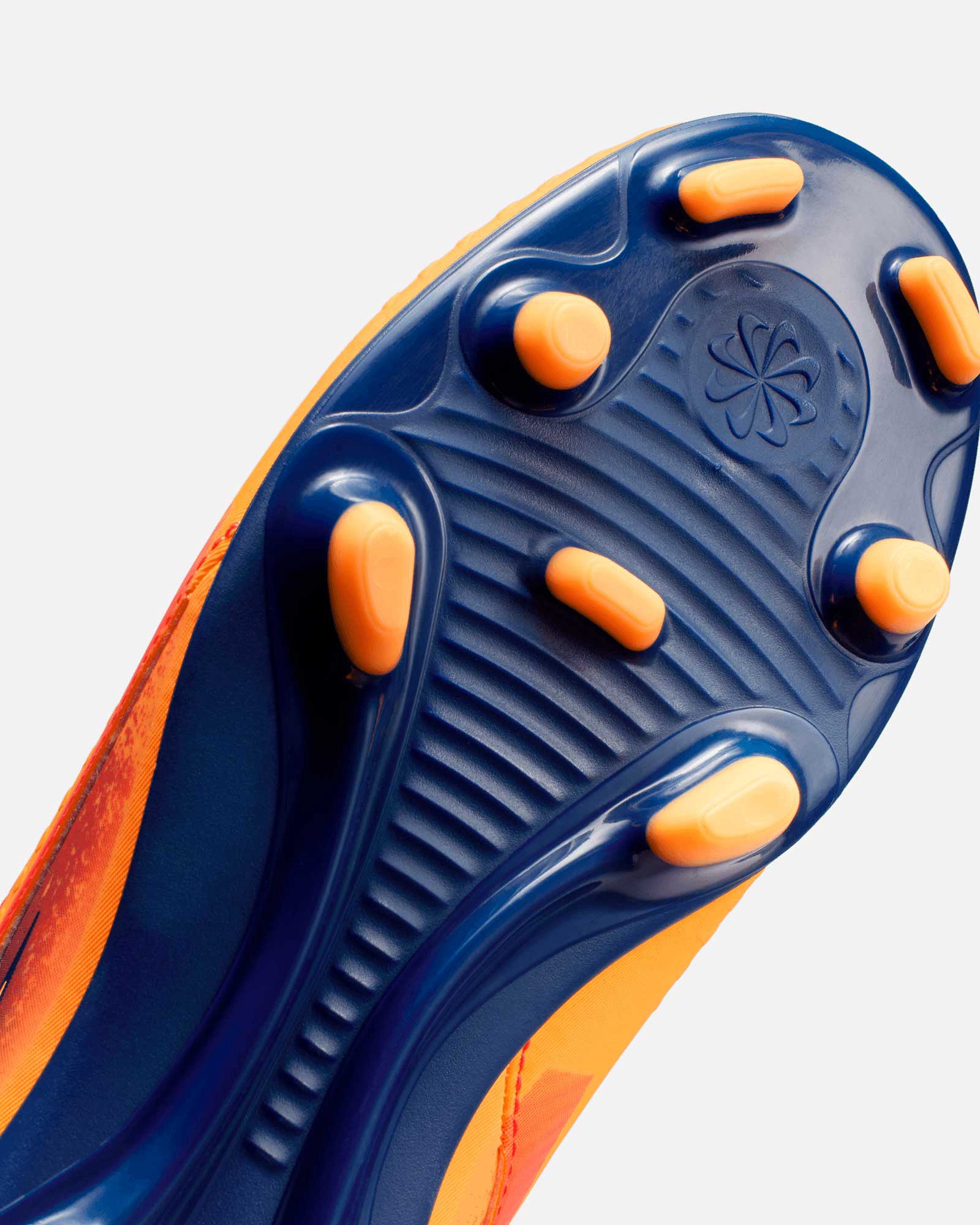 Botas Nike Phantom 6 Low Club Erling Haaland FG/MG - Fútbol Factory