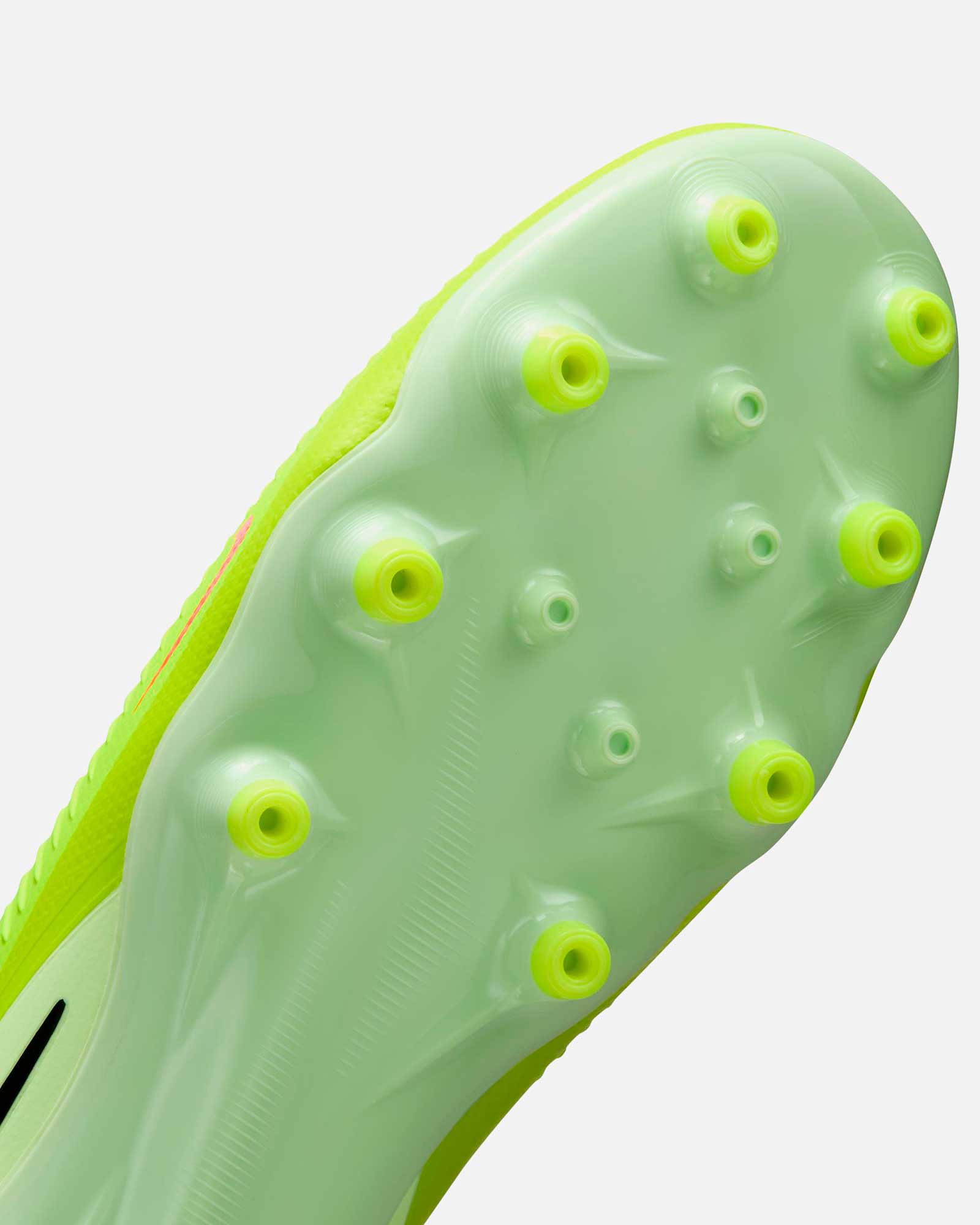 Botas Nike Phantom 6 Low Pro AG - Fútbol Factory