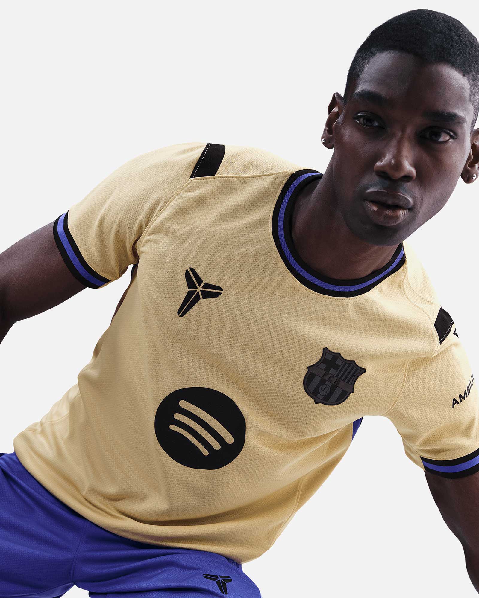 Camiseta 2ª FC Barcelona 2025/2026 ft. Kobe - Fútbol Factory