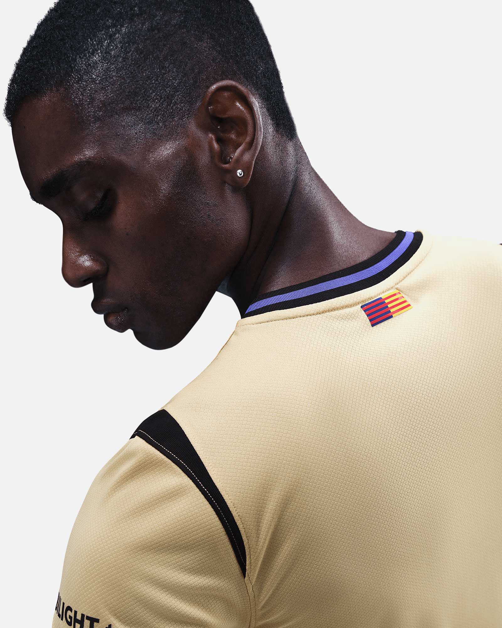 Camiseta 2ª FC Barcelona 2025/2026 ft. Kobe - Fútbol Factory