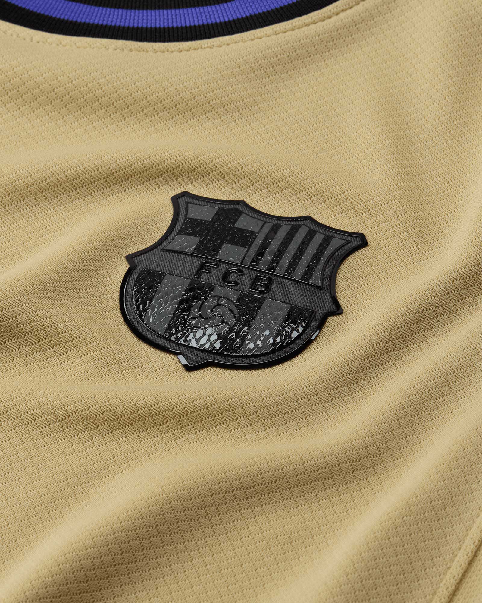 Camiseta 2ª FC Barcelona 2025/2026 ft. Kobe - Fútbol Factory