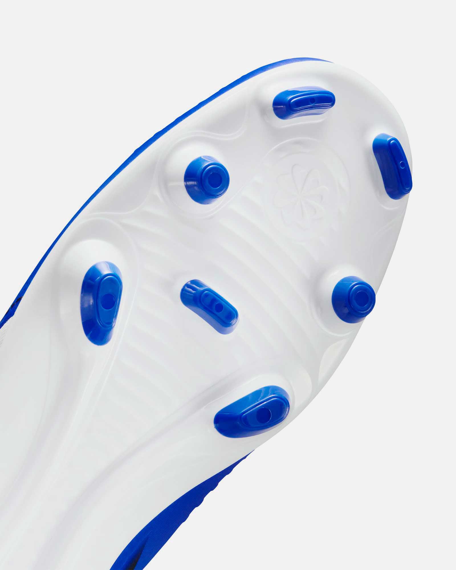 Botas Nike Phantom 6 Low Club FG/MG - Fútbol Factory