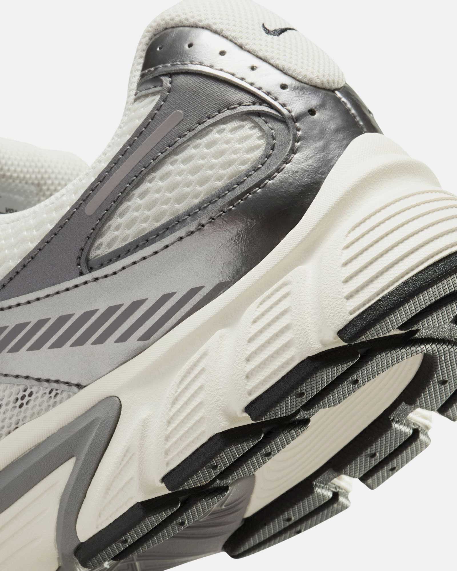 Zapatillas Nike V5 RNR - Fútbol Factory