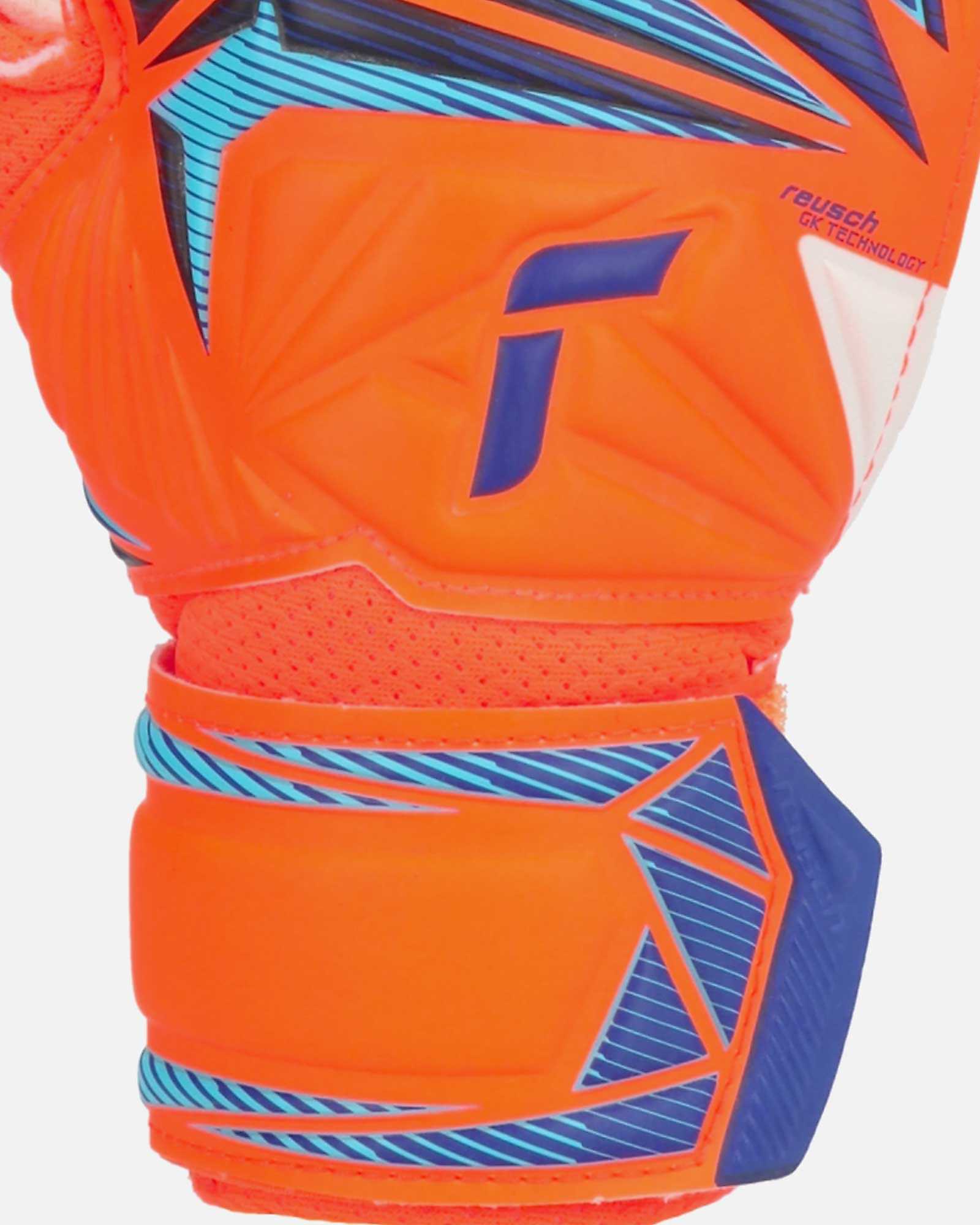Guantes Reusch Attrakt Solid - Fútbol Factory